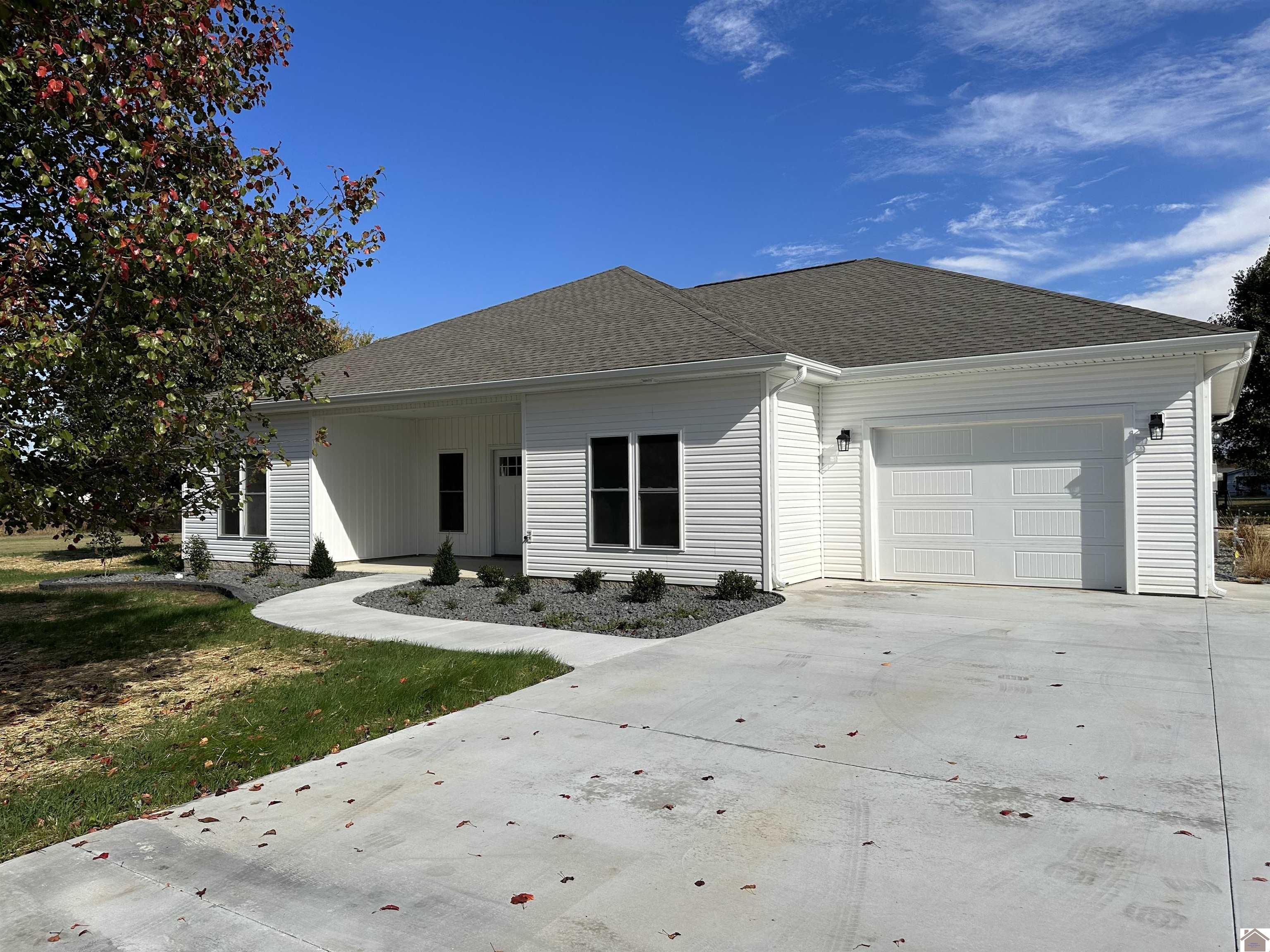 379 Crouch Drive Mayfield KY 42066 Active