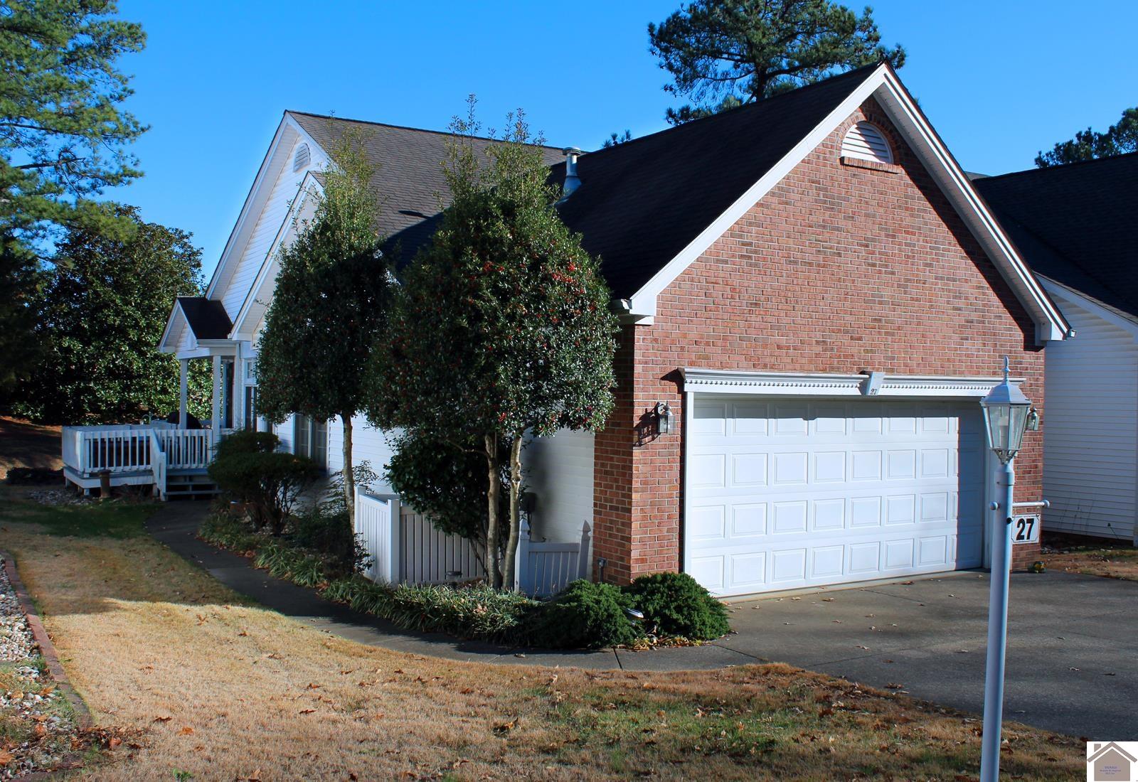 27 Village Drive West Paducah KY 42003 Active