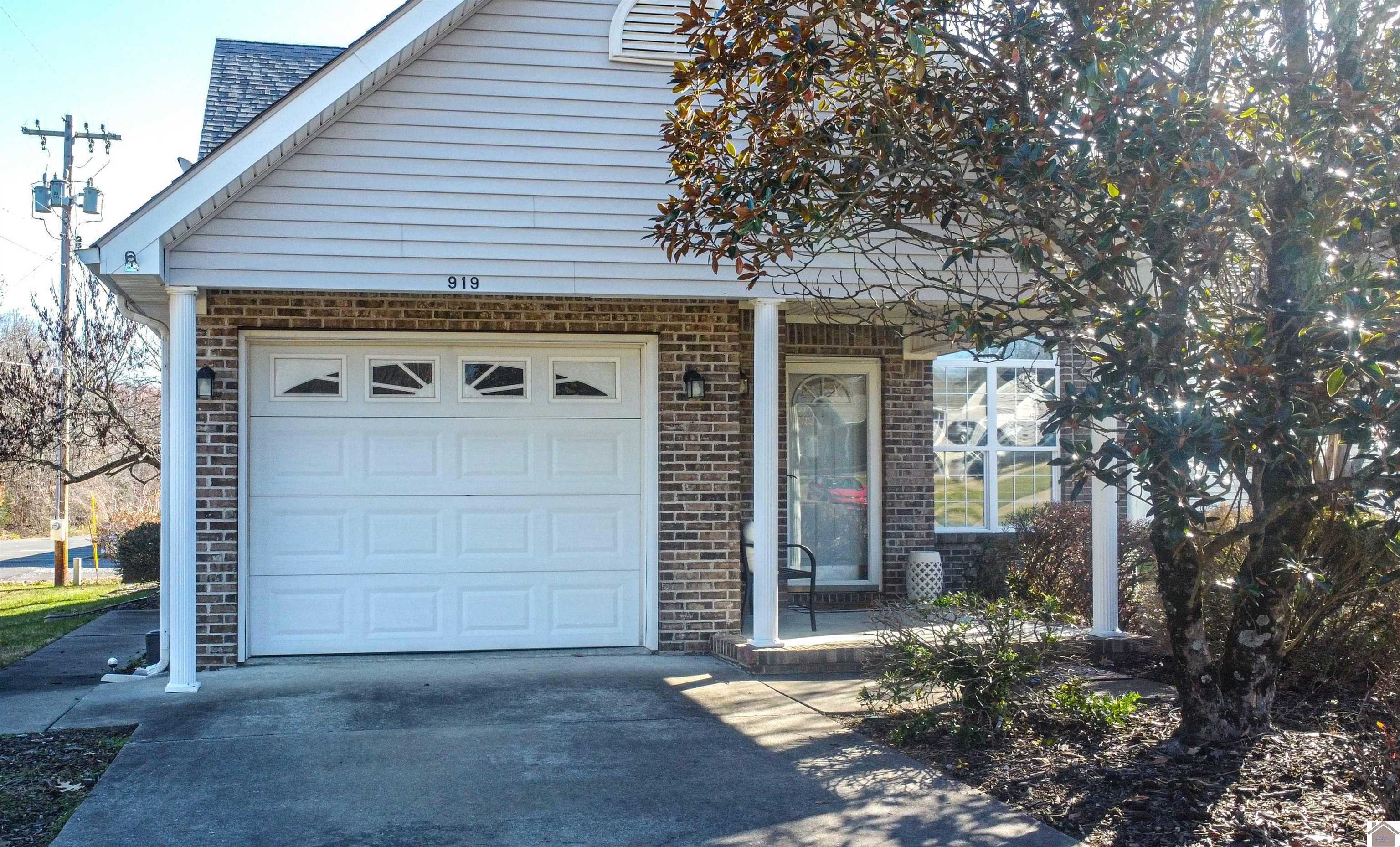 919 Stonebrook Court Paducah KY 42003 Sold