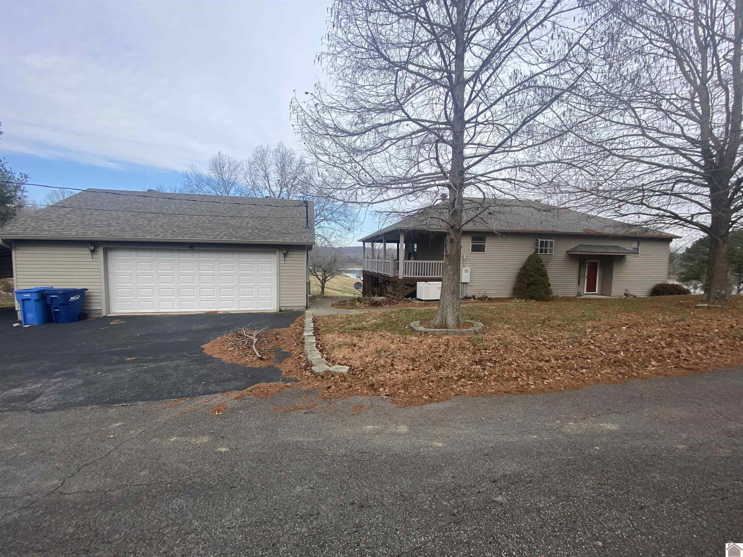 40 Oakley Drive Cadiz KY 42211 Active