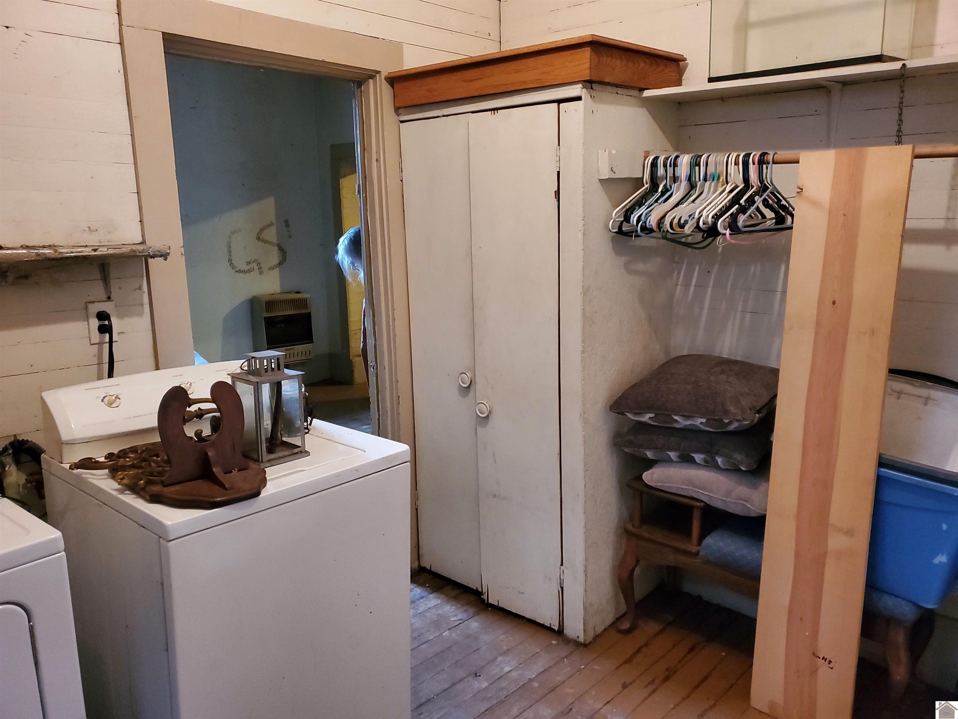 6436 State Route 1283 Water Valley KY 42085 Active