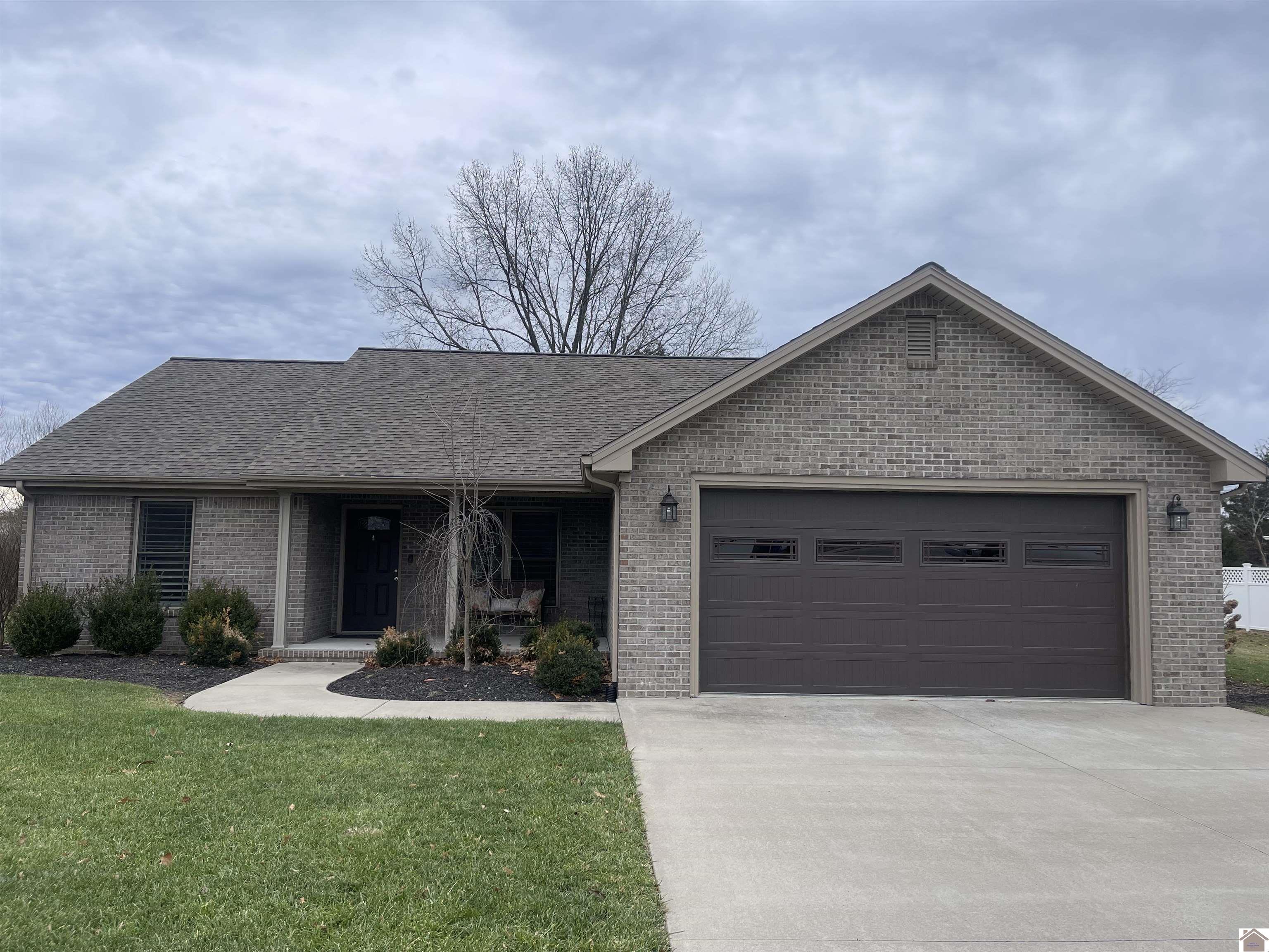 2317 Deerfield Run Murray KY 42071 Sold(00)