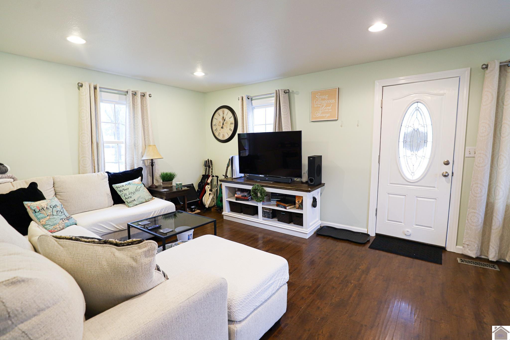 323 Birch St Calvert City KY 42029 Sold