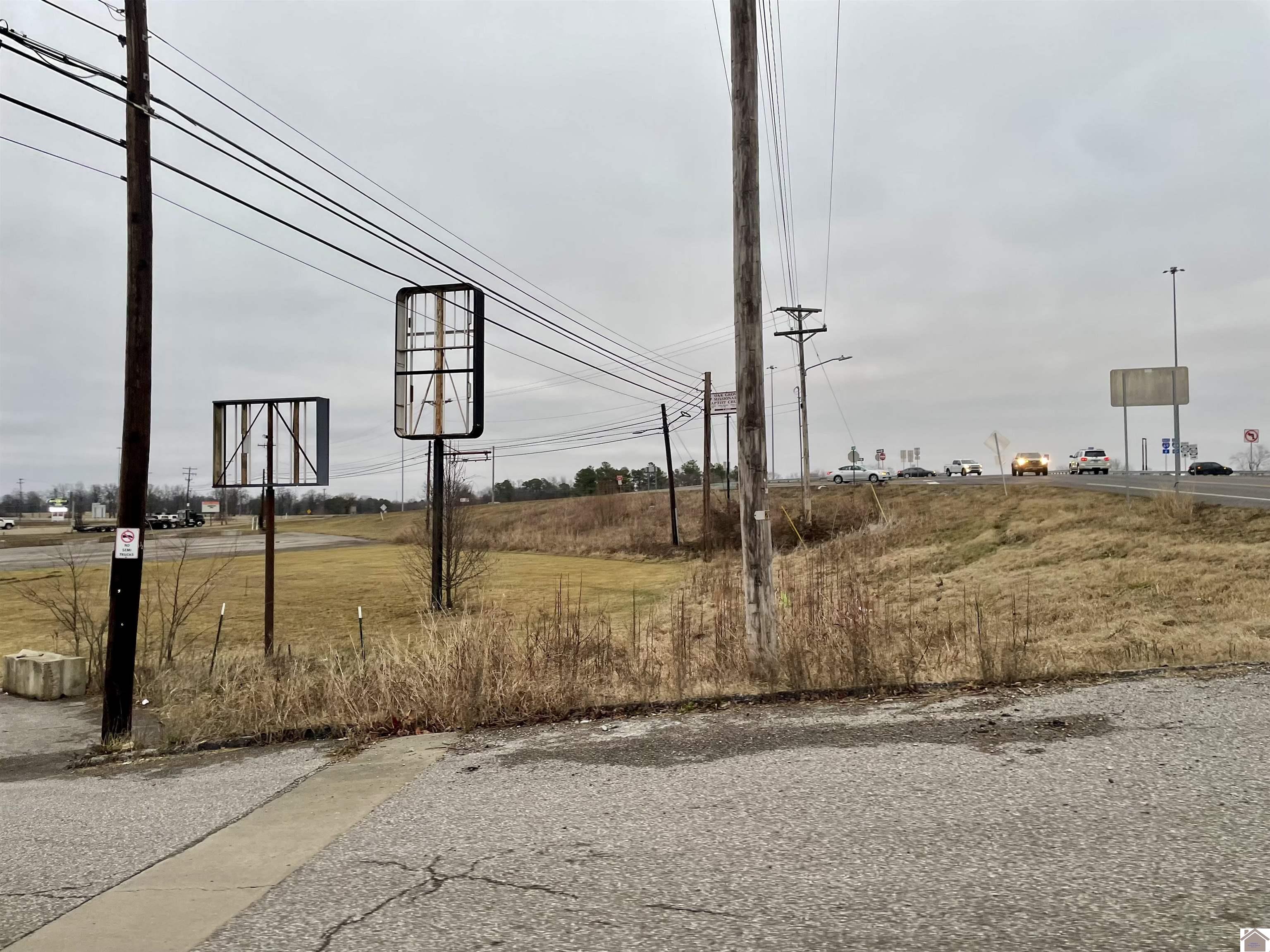 1500 W Broadway, Mayfield, KY 42066 Listing Photo  10