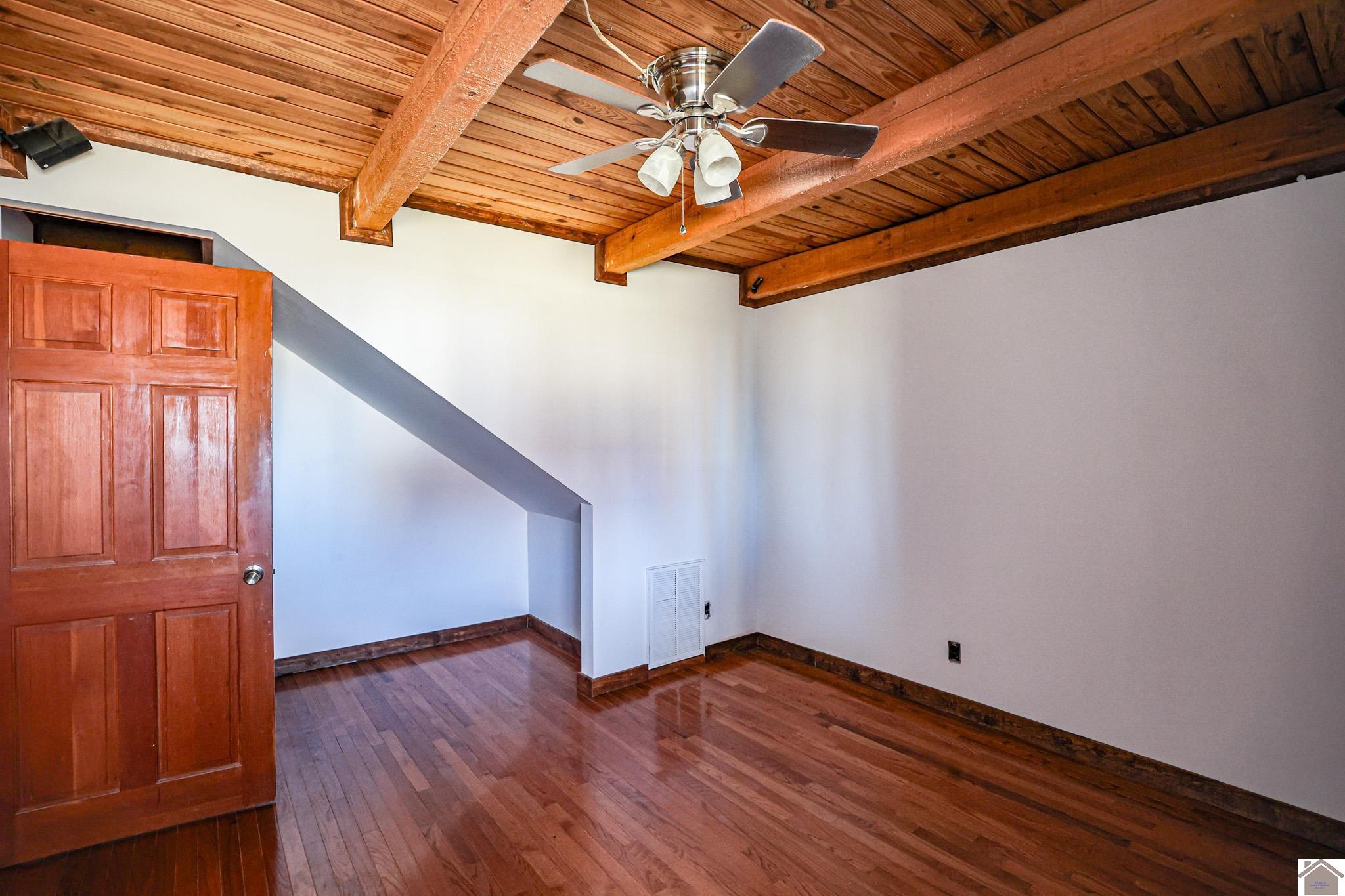 792 Cambridge Shores Drive Gilbertsville KY 42044 Active