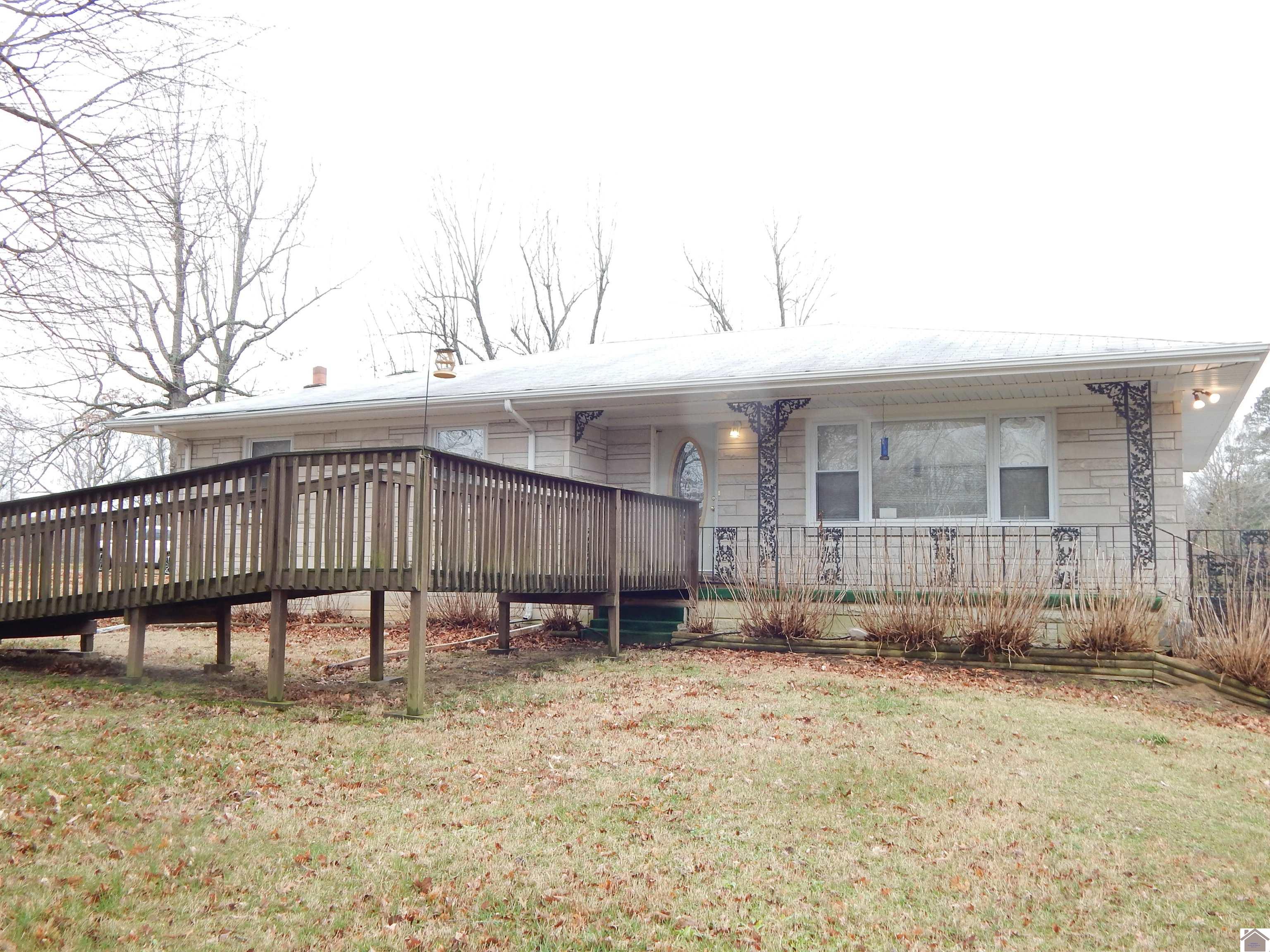 943 Dover Rd, Grand Rivers, KY 42045 Listing Photo  1