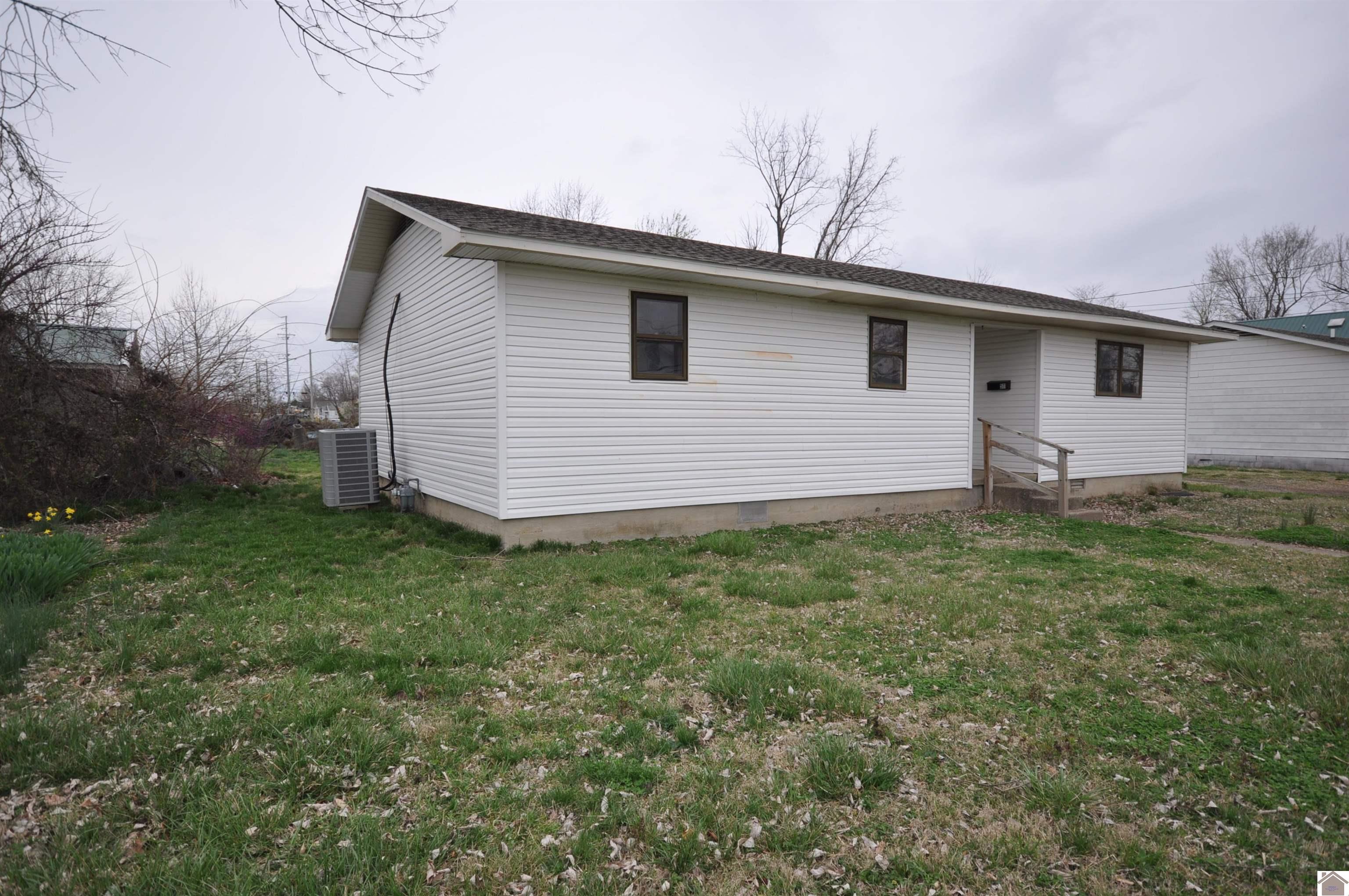 511 S 8th Street, Mayfield, KY 42066 Listing Photo  2