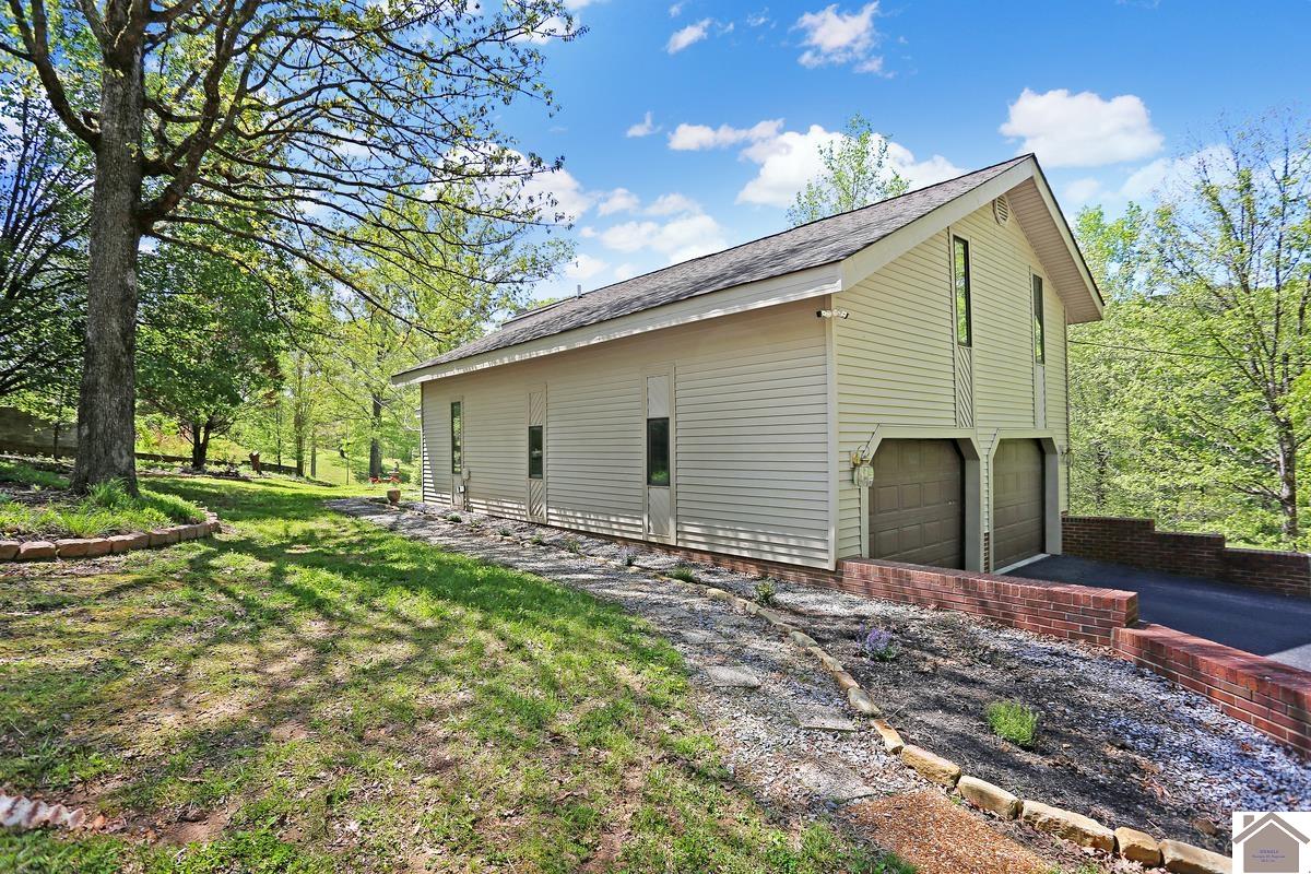 33 Buttercup Drive, New Concord, KY 42076 Listing Photo  7