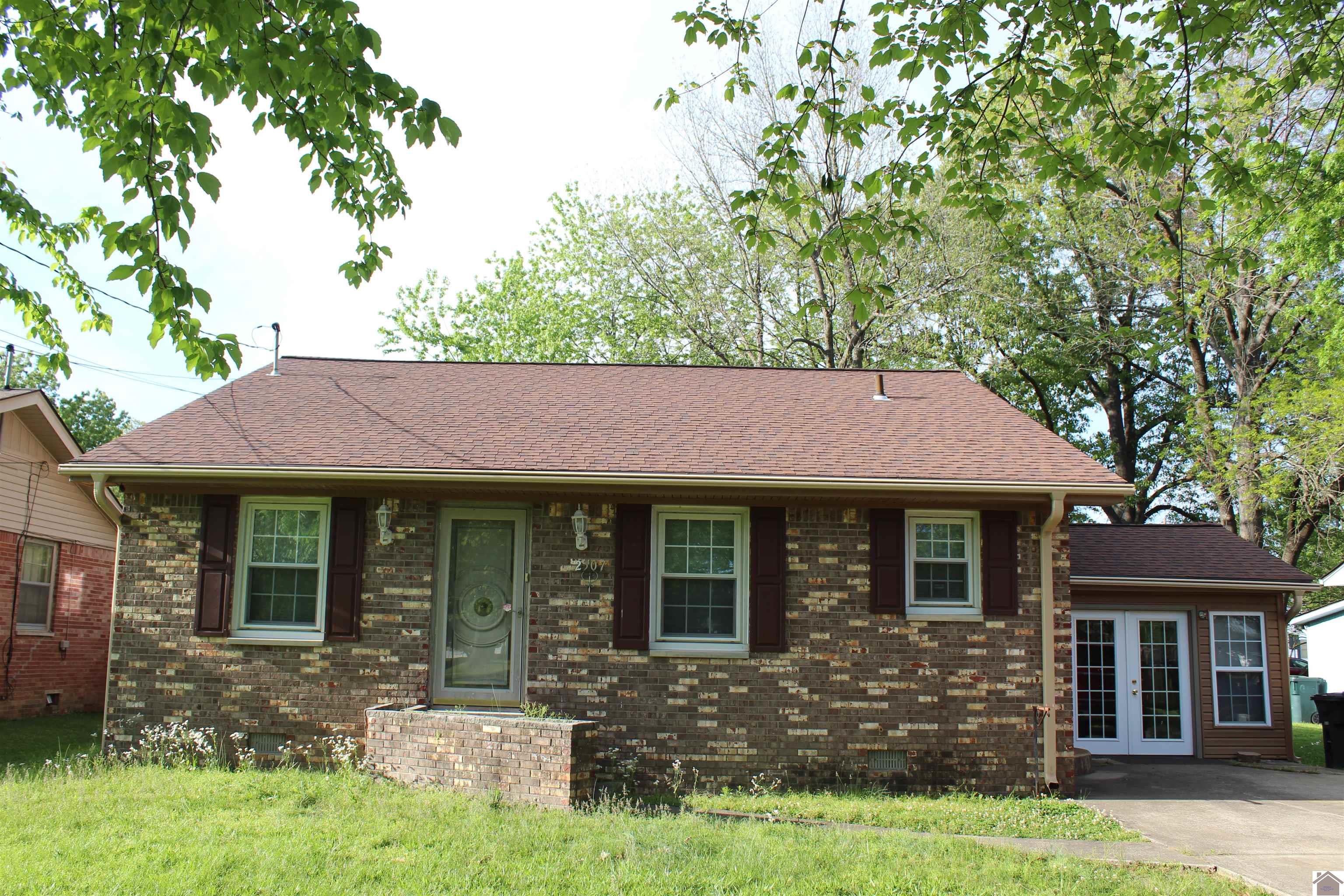 2307 LaClede, Paducah, KY 42001 Listing Photo  1