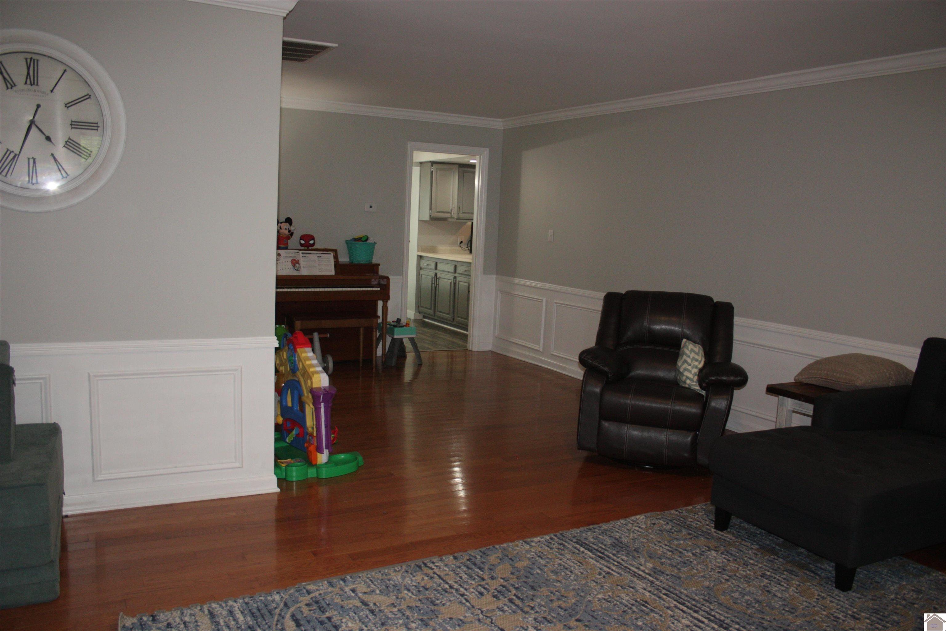 204 Erwin Drive, Mayfield, KY 42066 Listing Photo  4