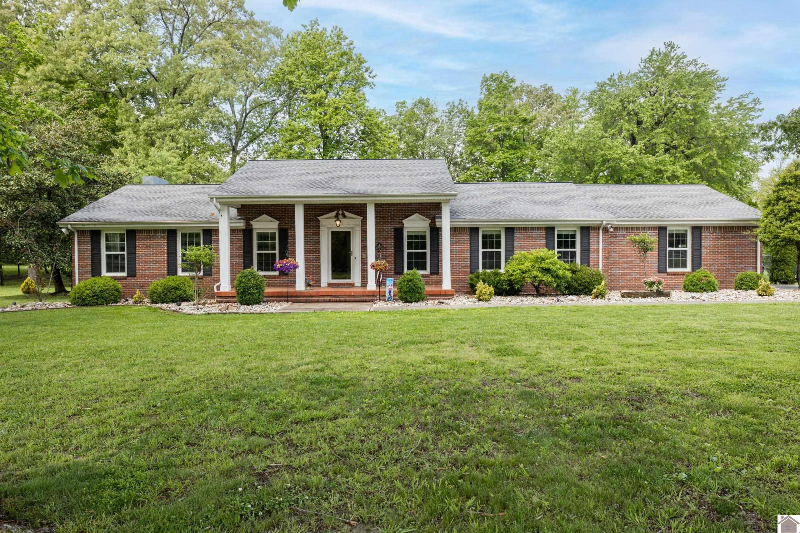 345 Robertson Road South, Murray, KY 42071 Listing Photo  1
