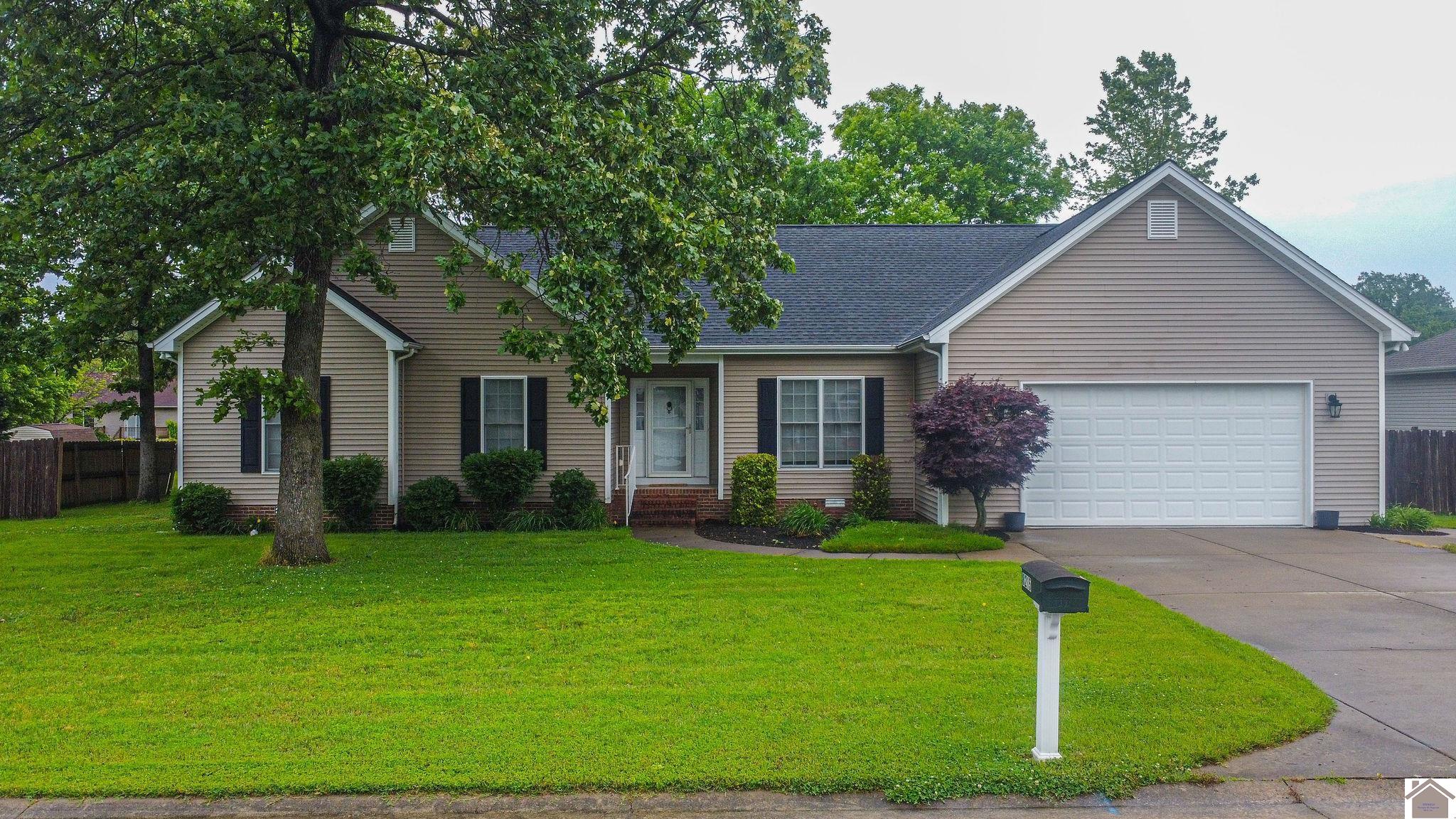 8215 Danube Dr., West Paducah, KY 42086 Listing Photo  1