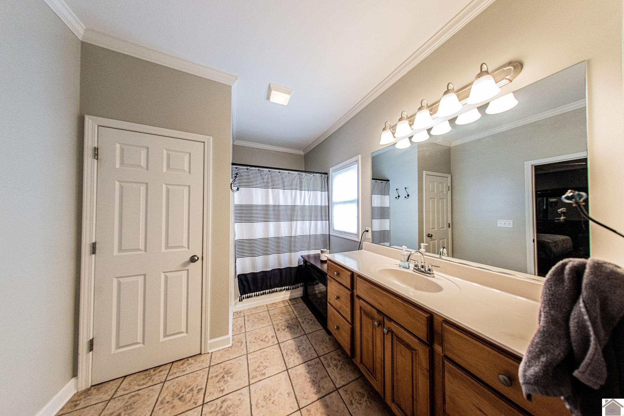 8215 Danube Dr., West Paducah, KY 42086 Listing Photo  17