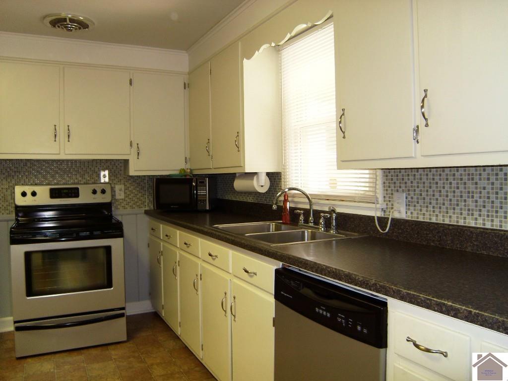 601 VINE ST Murray KY 420710000 Active