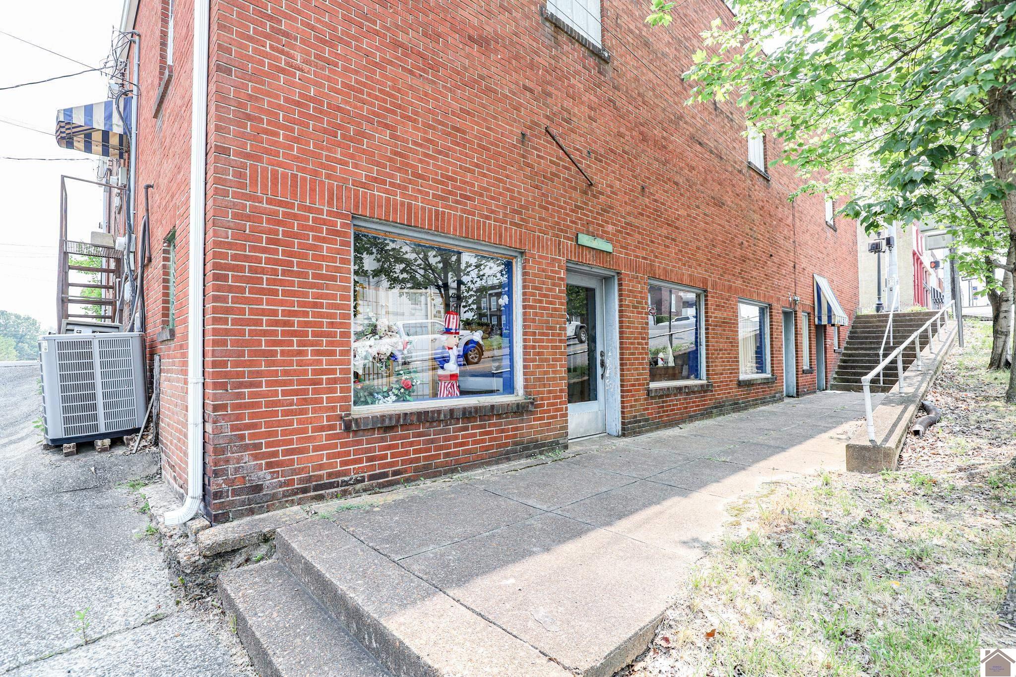 1201 Poplar St Benton KY 42025 Active
