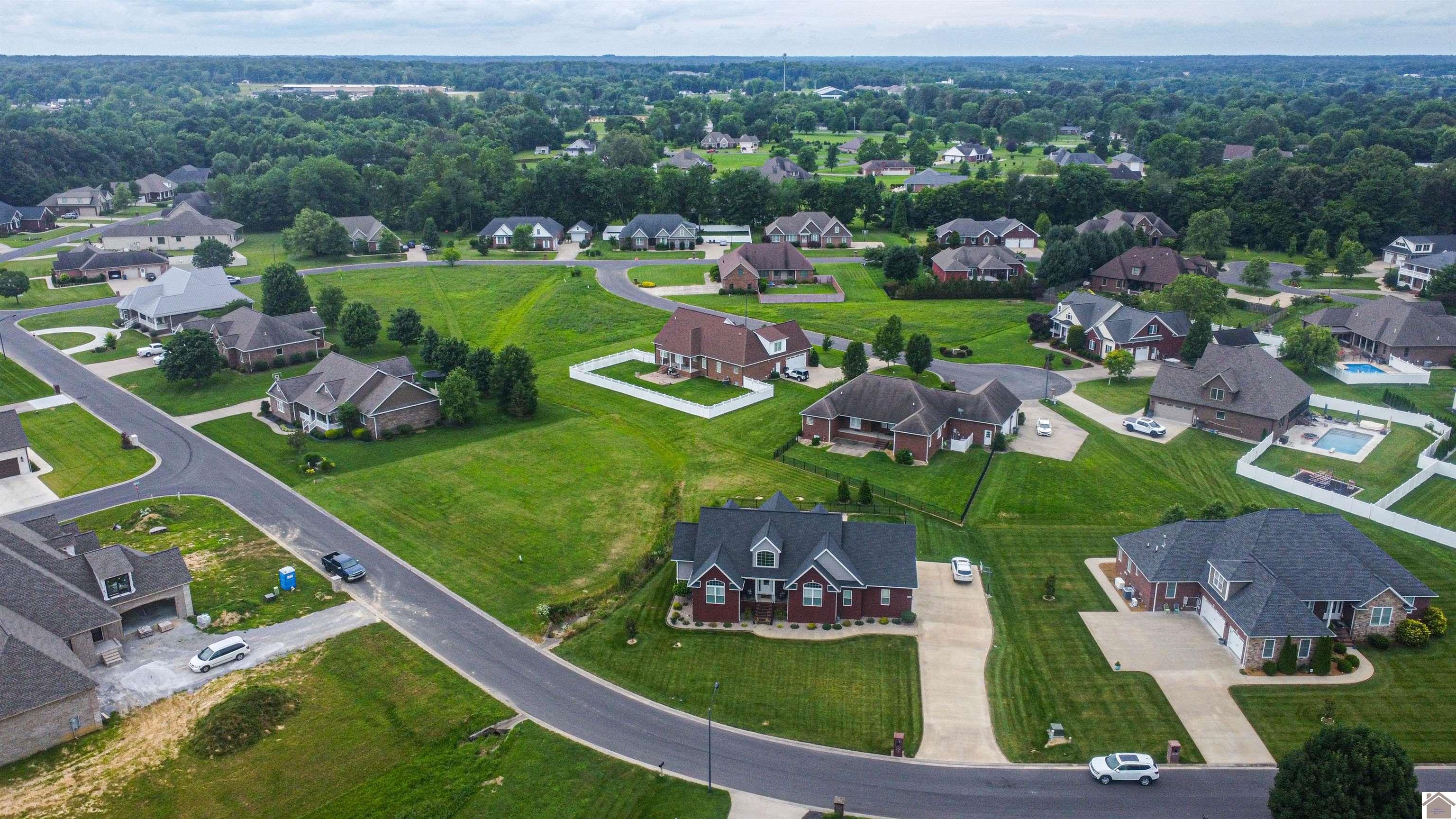 355 Cimarron Way, Paducah, KY 42001 Listing Photo  3