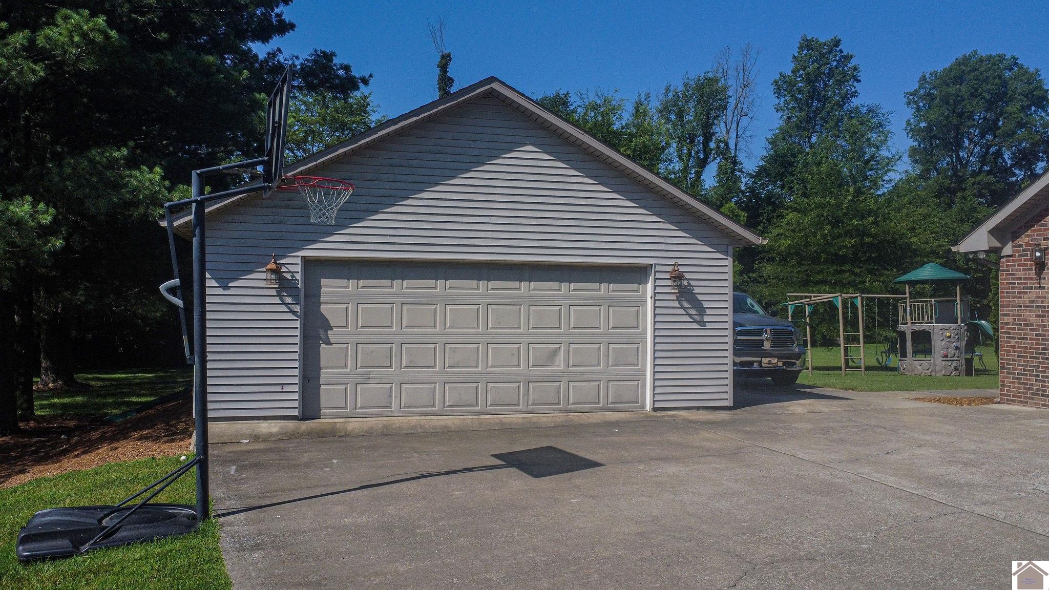 3900 Lanie Drive, Kevil, KY 42053 Listing Photo  30