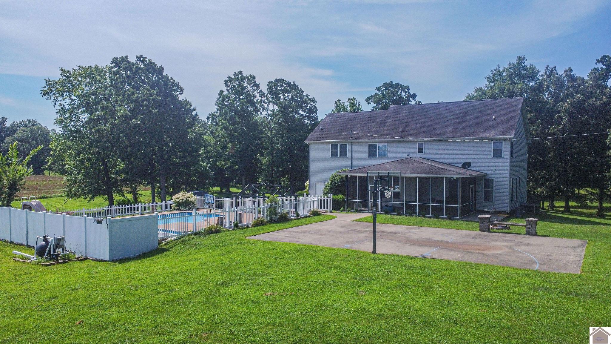 252 Clark Road, Mayfield, KY 42066 Listing Photo  9