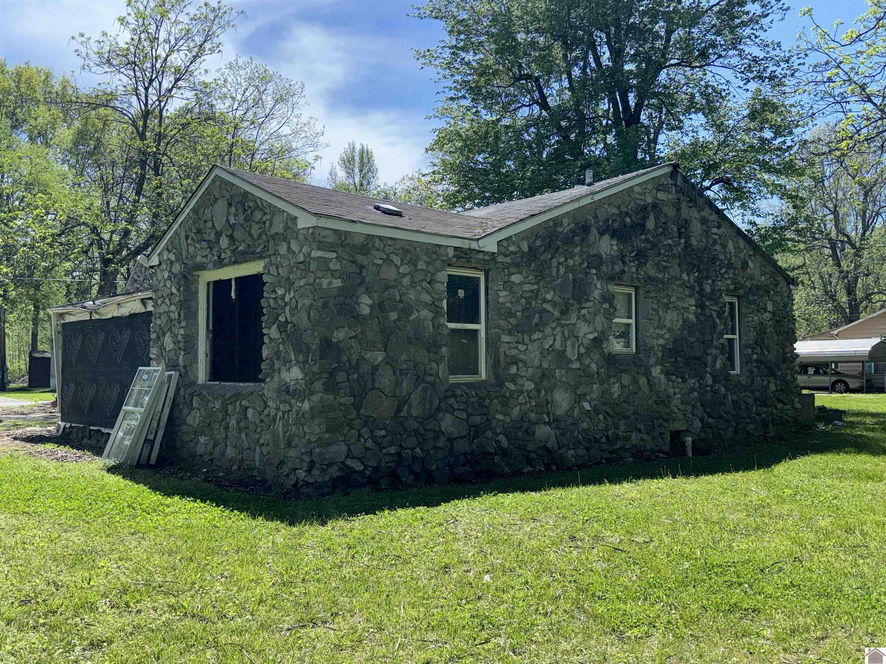 1149 Oaks Rd Paducah KY 42003 Sold