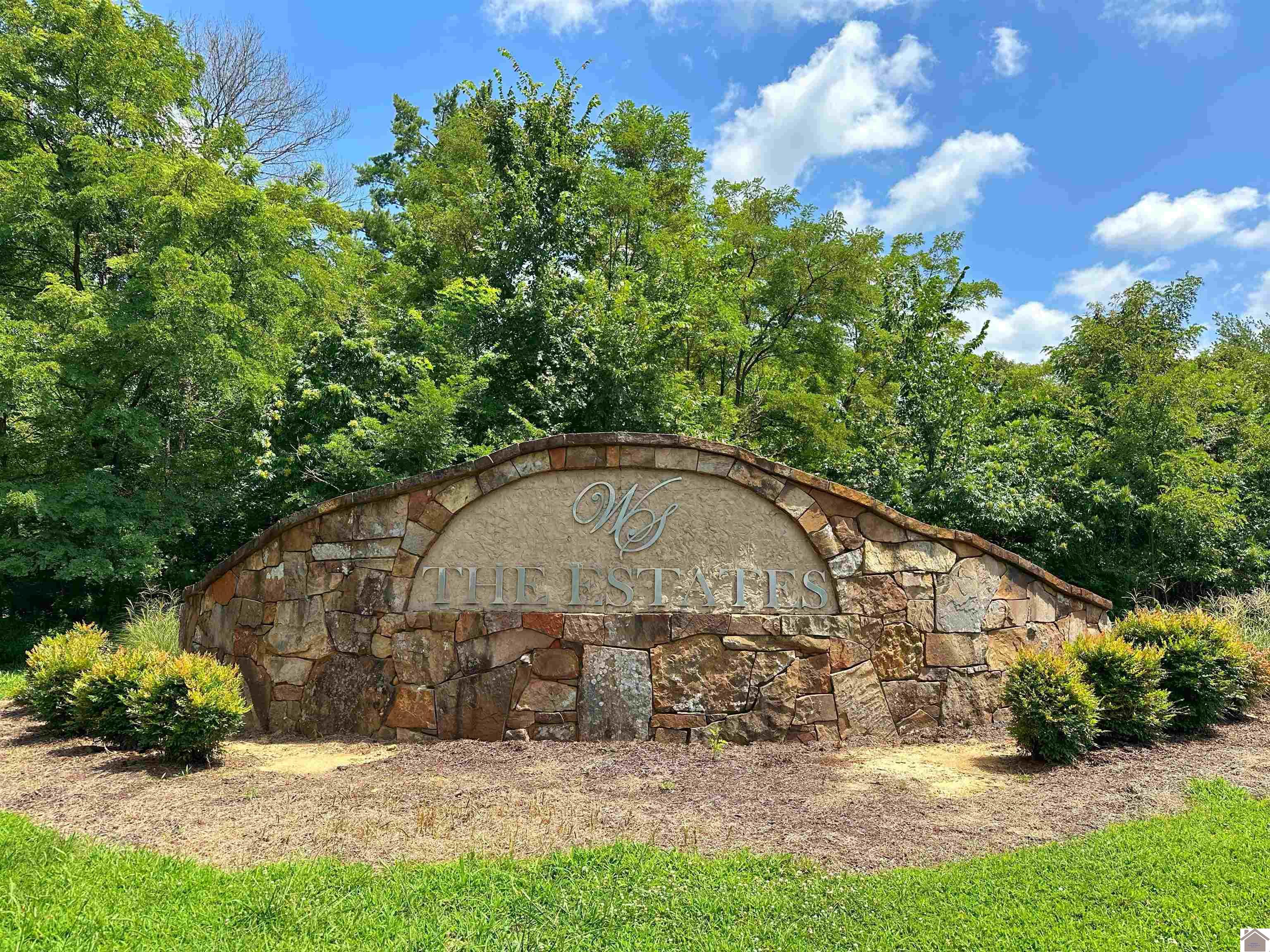 listing main picture