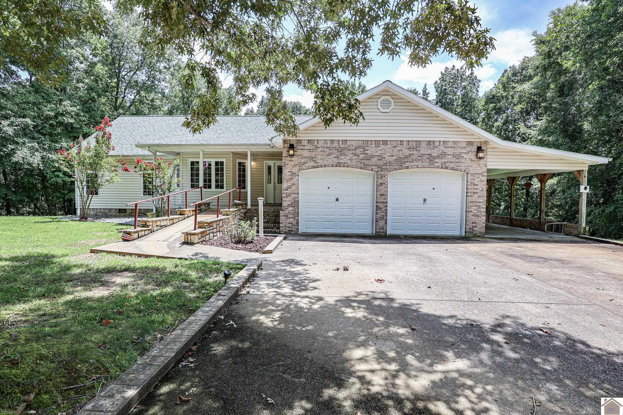 Jessica Housman Realtor at Housman Partners Real Estate