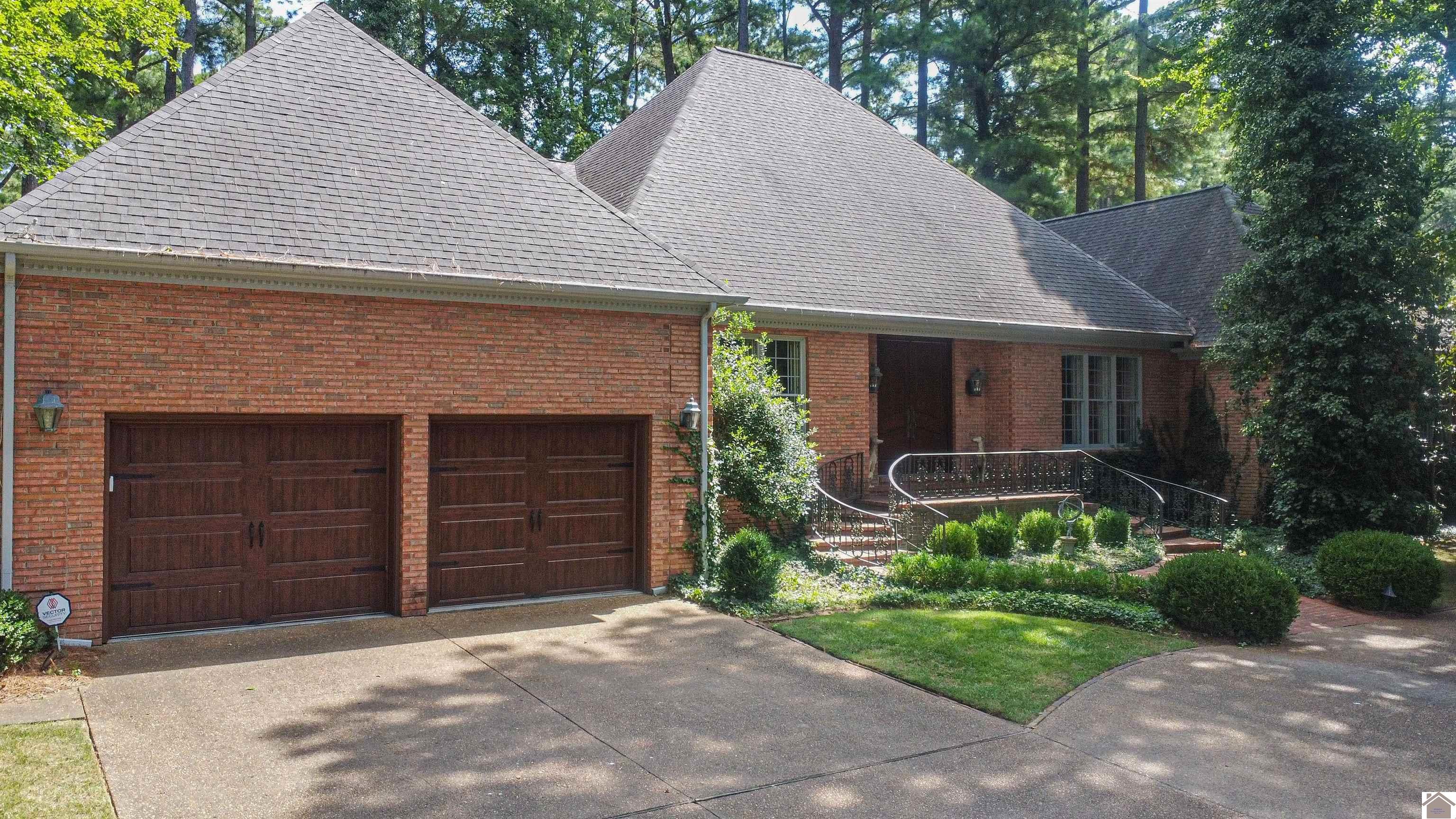 4673 Quail Hollow Drive, Paducah, KY 42001 Listing Photo  1