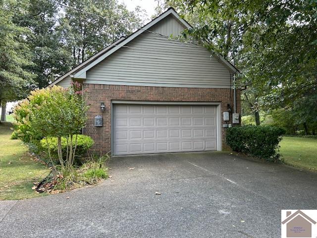 1302 Dogwood DR, Mayfield, KY 42066 Listing Photo  2