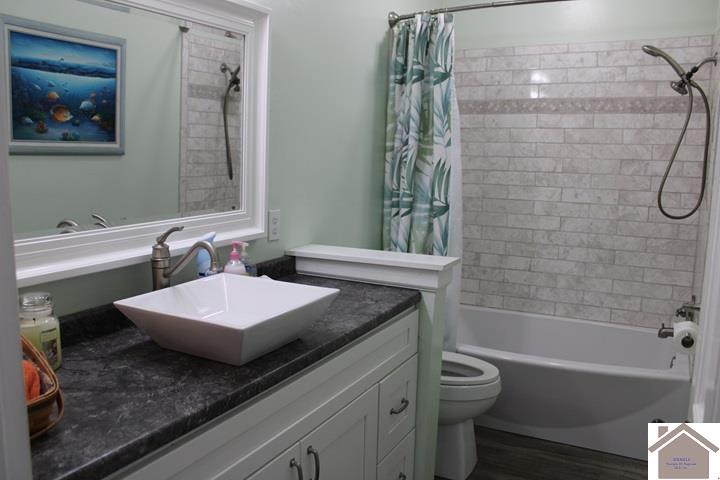 1309 Fairway Circle, Mayfield, KY 42066 Listing Photo  9