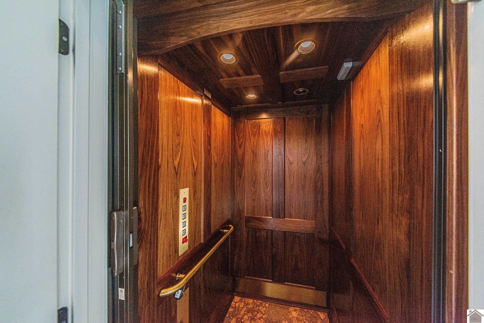 212, 212A Broadway St, Paducah, KY 42001 Listing Photo  33