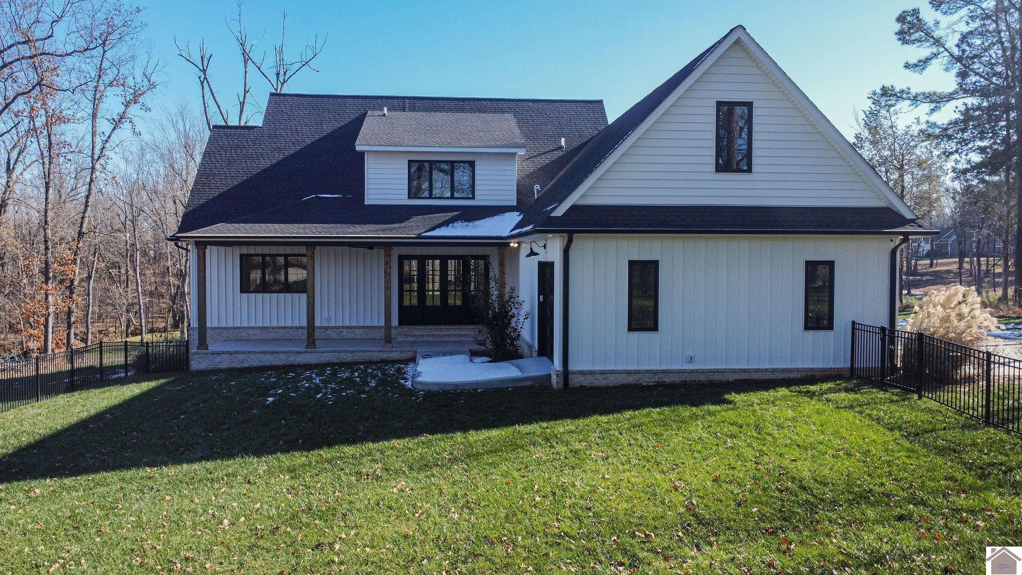 131 West Gate Drive, Paducah, KY 42001 Listing Photo  3