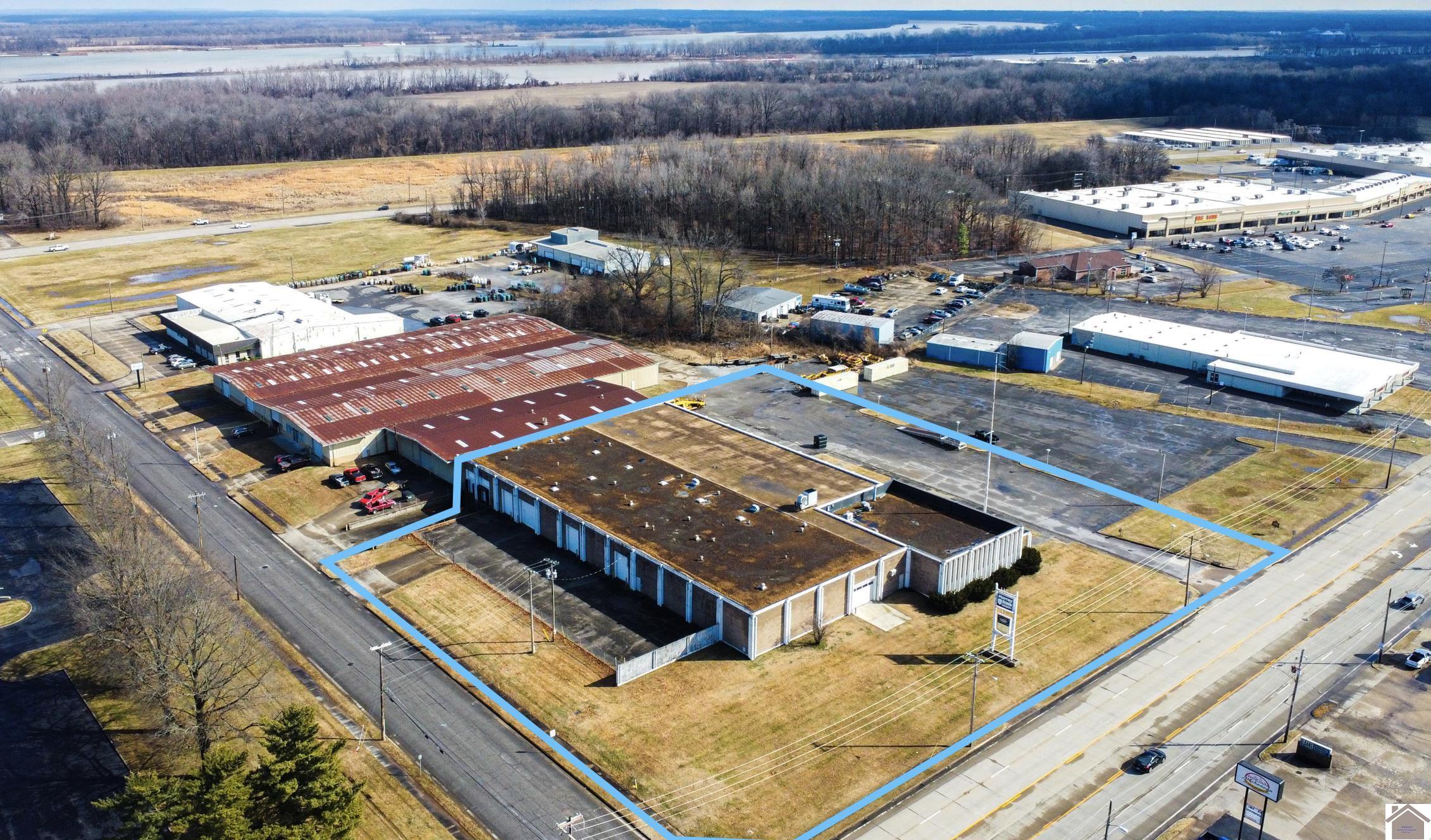 3000 Irvin Cobb Paducah KY 42003 Sold