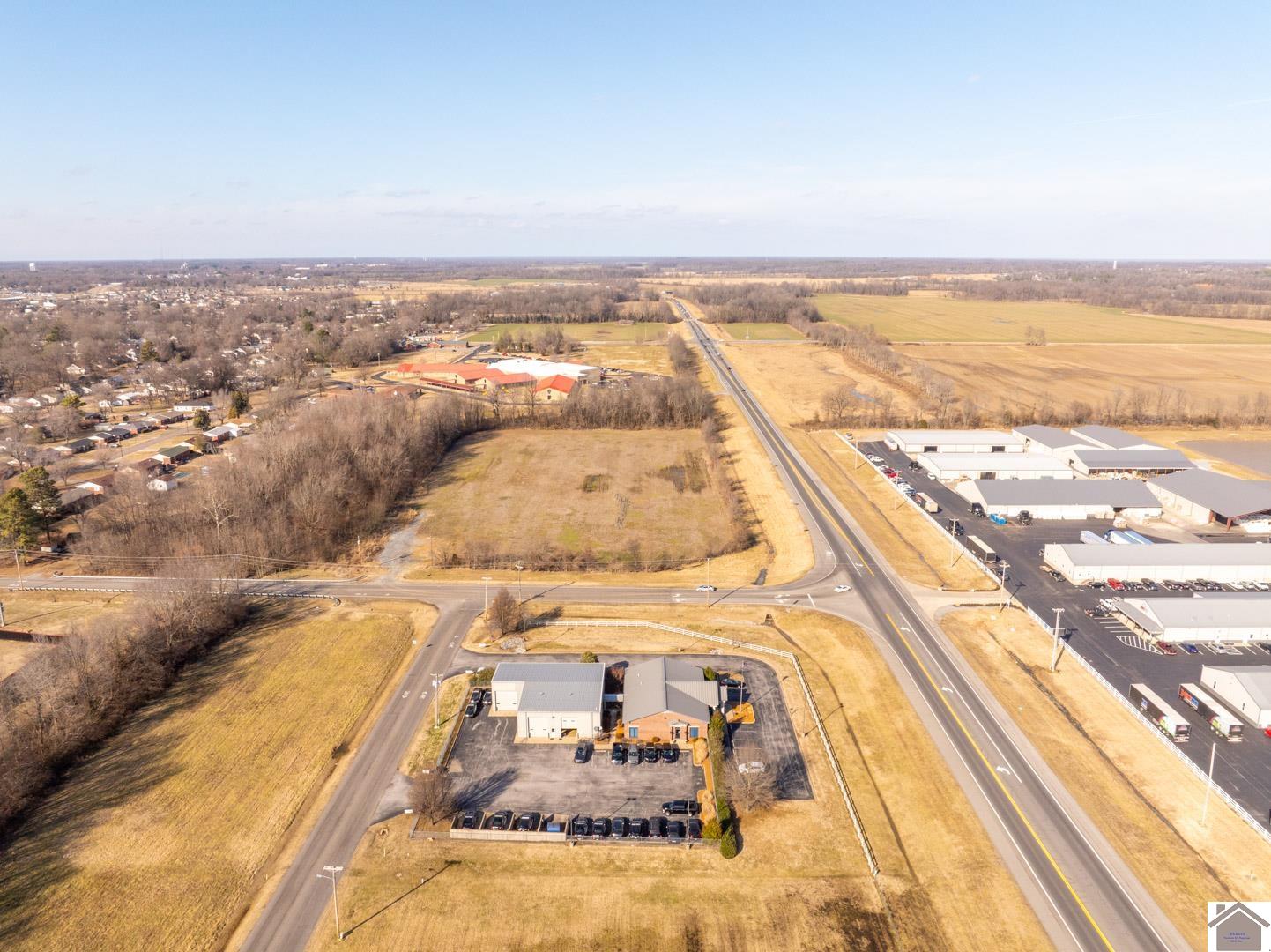 900 S Commonwealth Drive, Mayfield, KY 42066 Listing Photo  13