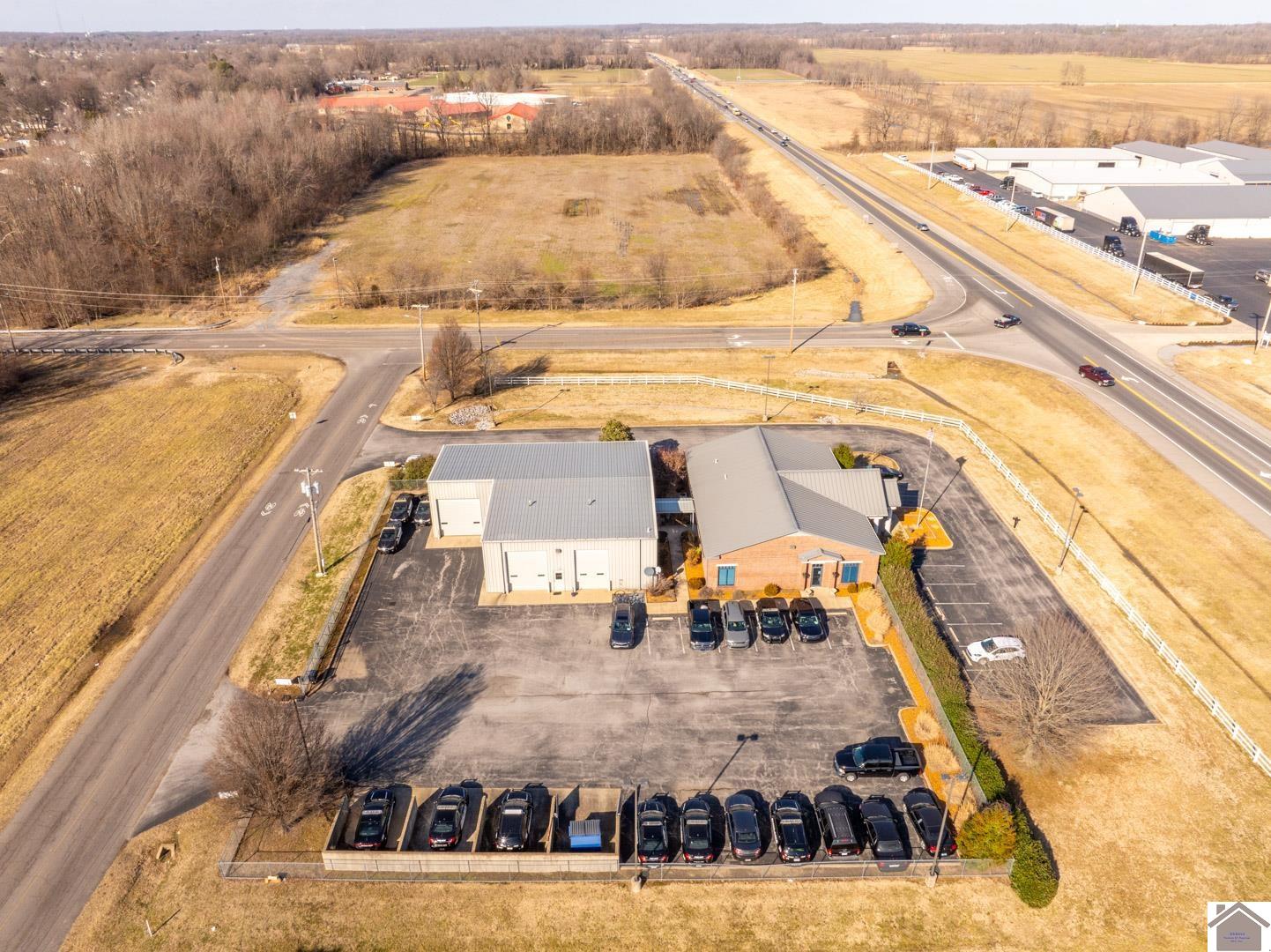 900 S Commonwealth Drive, Mayfield, KY 42066 Listing Photo  8