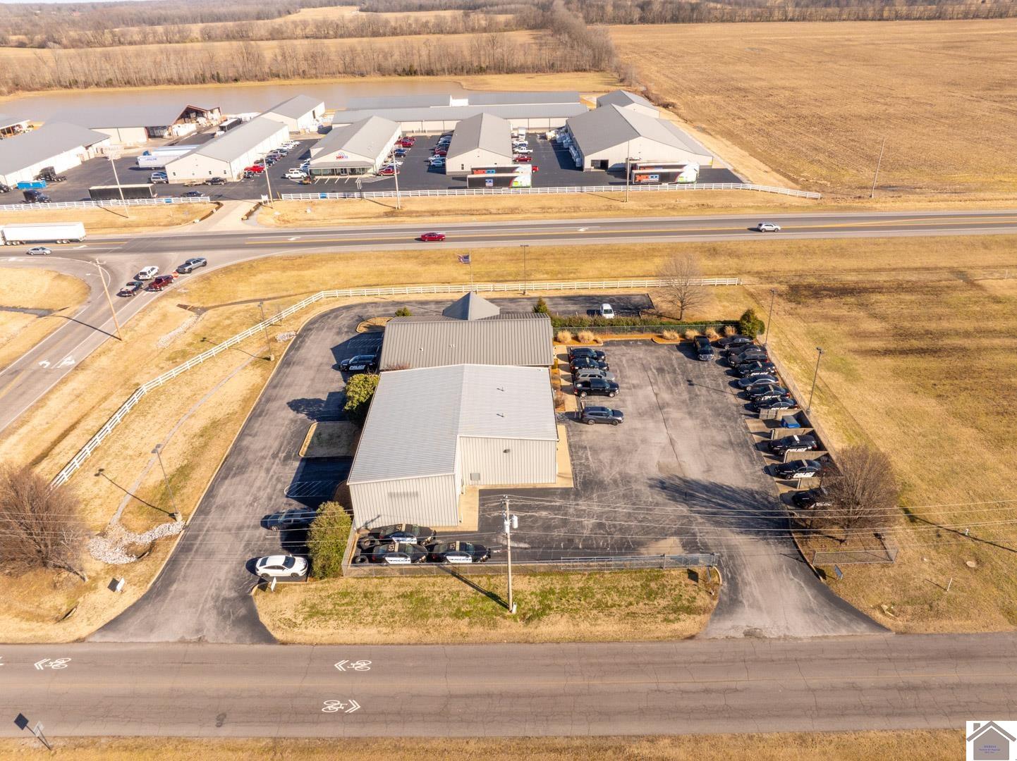 900 S Commonwealth Drive, Mayfield, KY 42066 Listing Photo  10