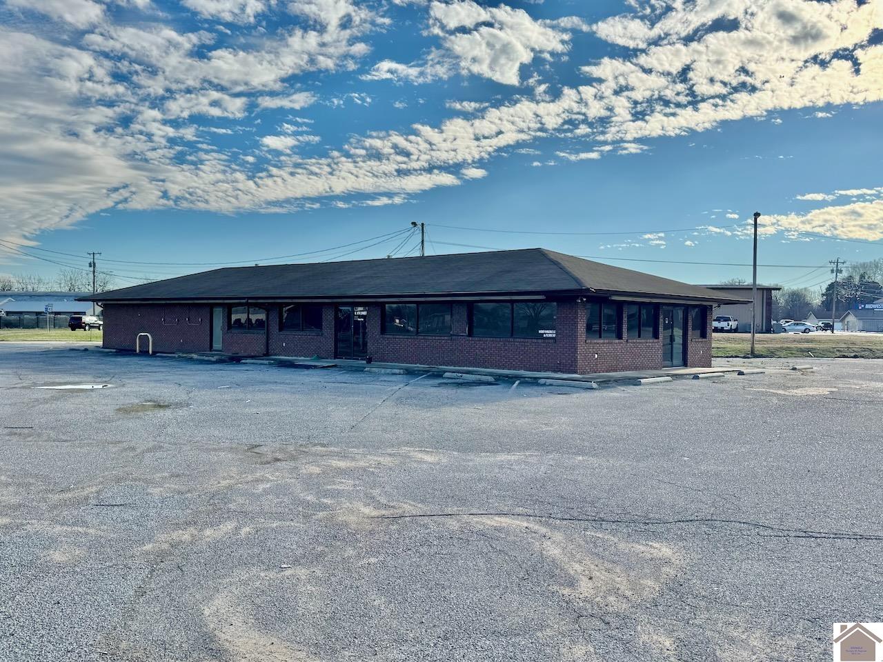 2301 N 8th St., Paducah, KY 42001 Listing Photo  1