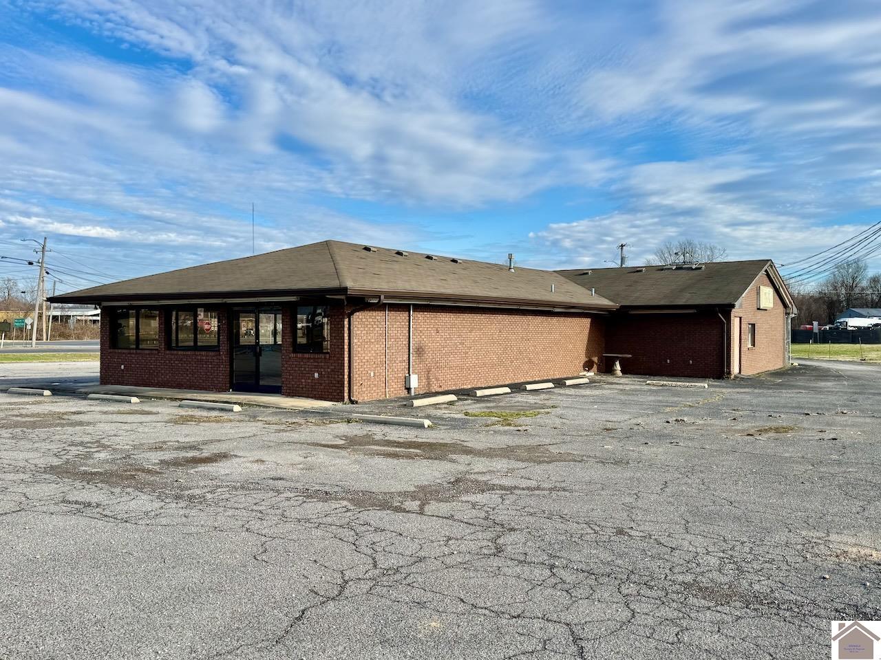 2301 N 8th St., Paducah, KY 42001 Listing Photo  3