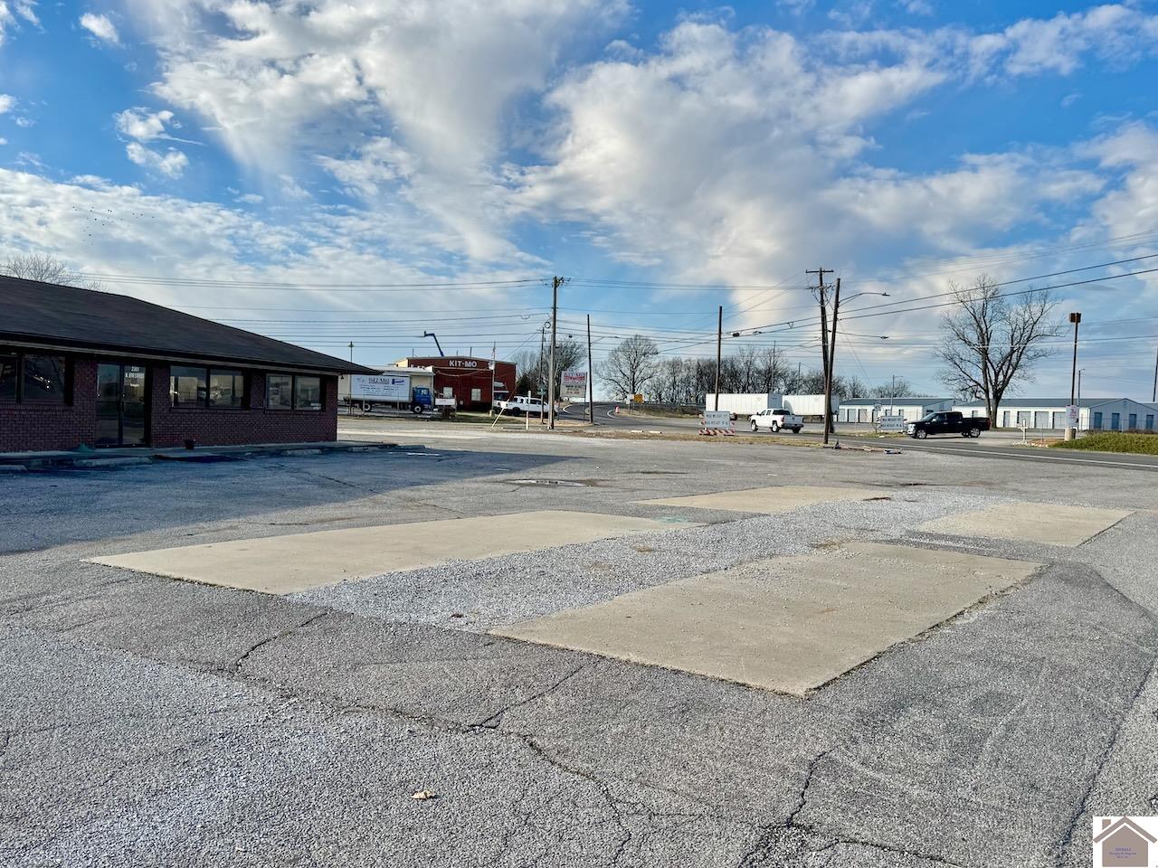 2301 N 8th St., Paducah, KY 42001 Listing Photo  5
