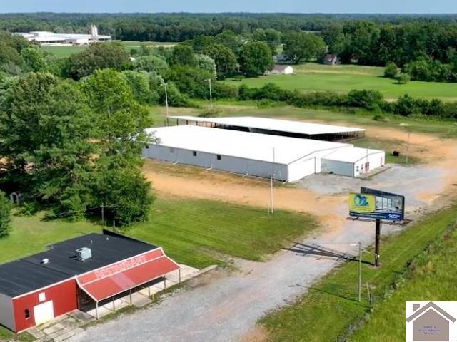 31 E Vaughn Rd, Mayfield, KY 42066 Listing Photo  2