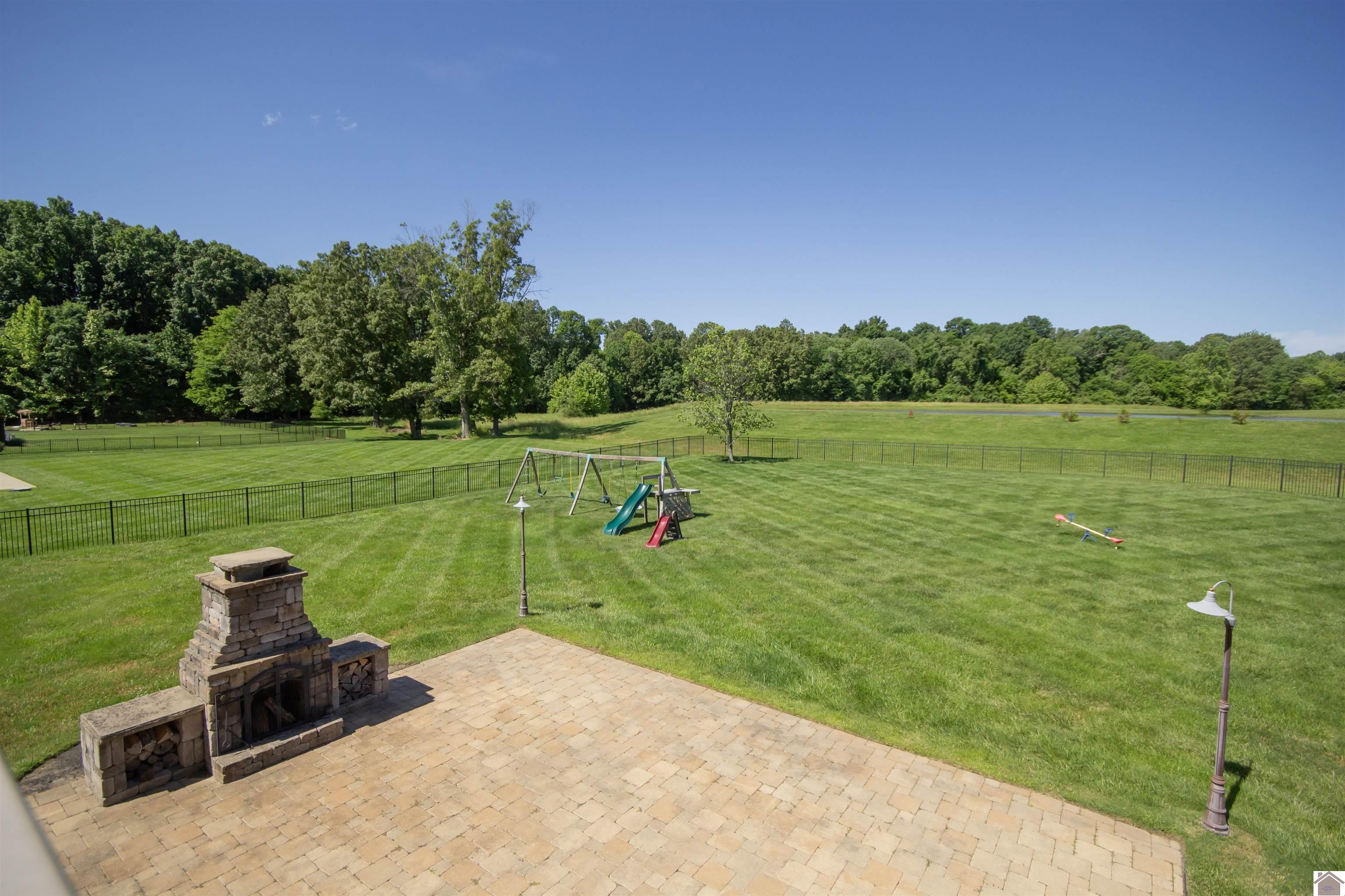 165 Valor Ct, Paducah, KY 42003 Listing Photo  13