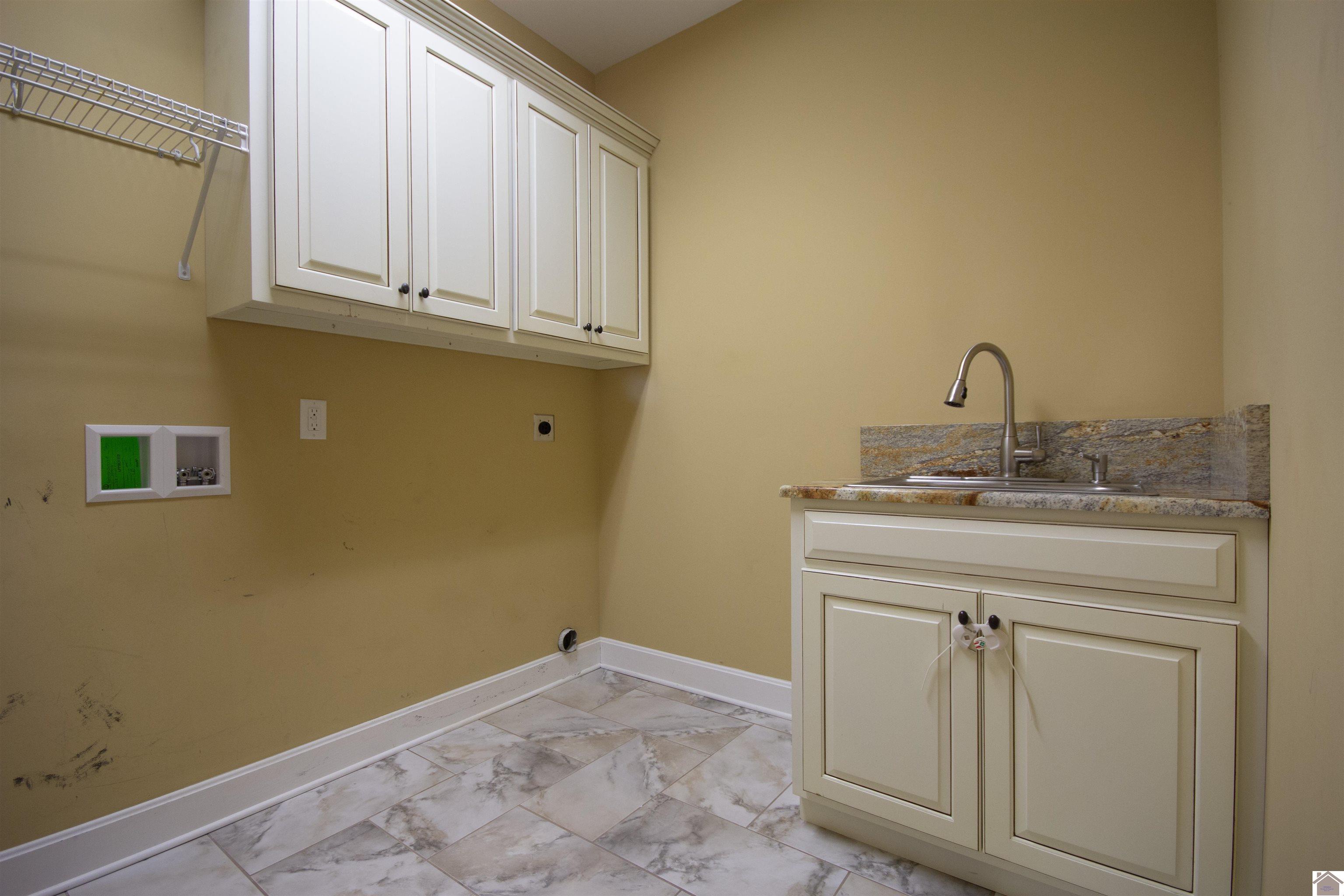 165 Valor Ct, Paducah, KY 42003 Listing Photo  16