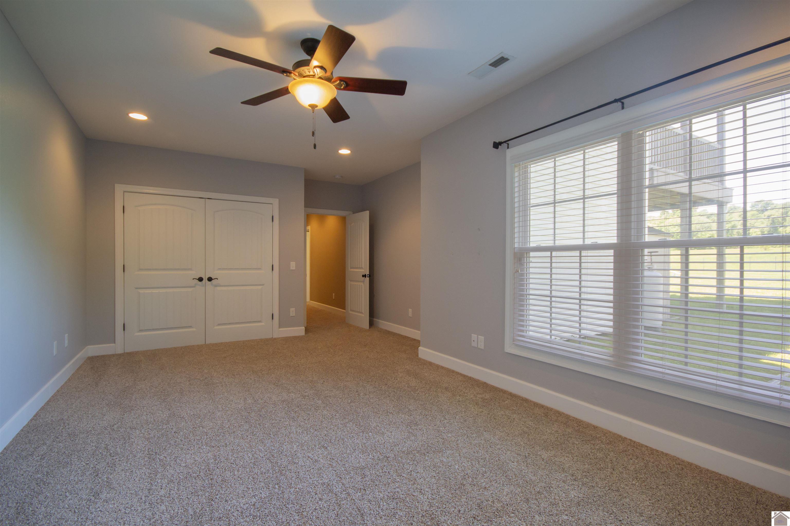 165 Valor Ct, Paducah, KY 42003 Listing Photo  26
