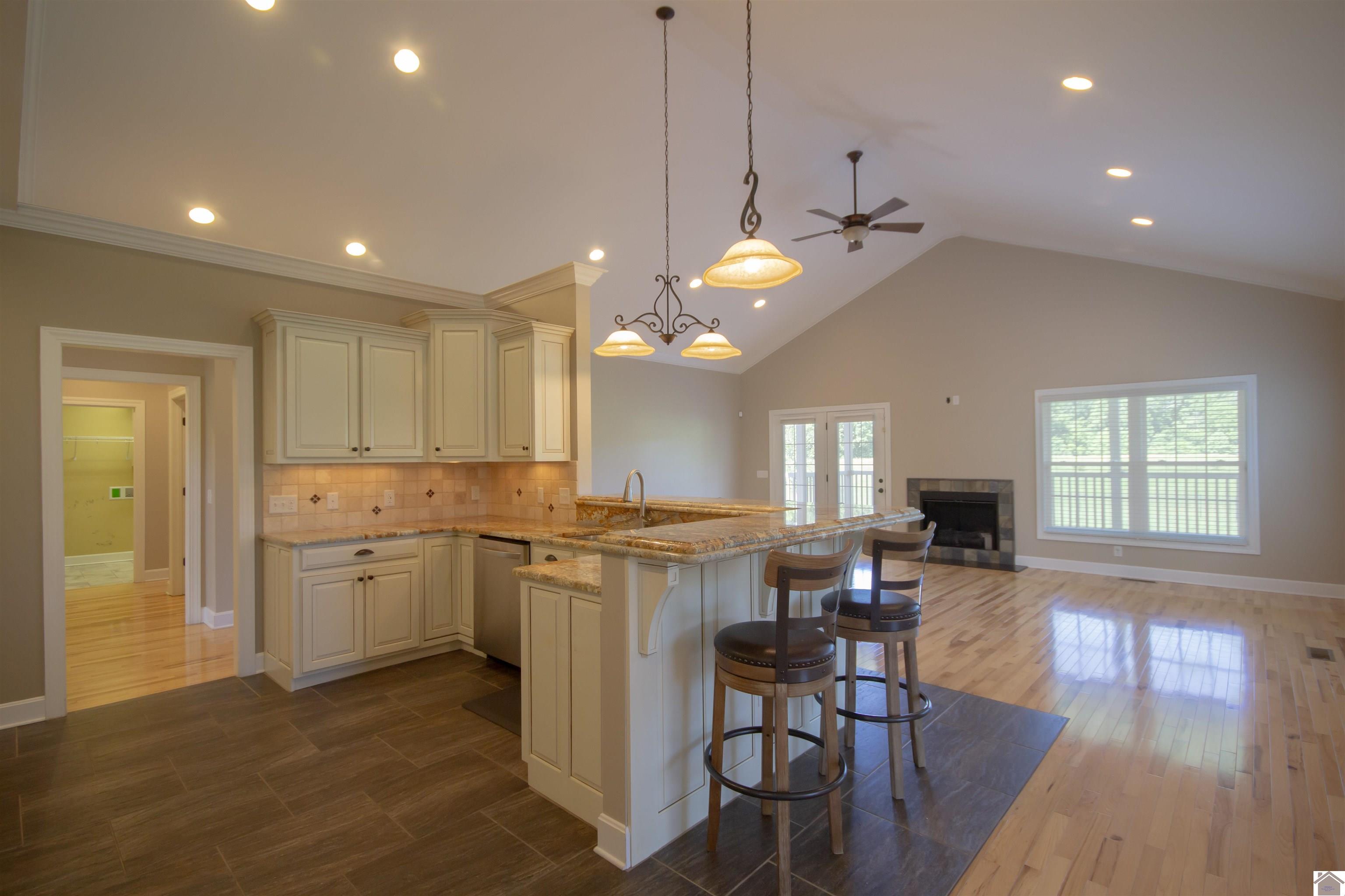 165 Valor Ct, Paducah, KY 42003 Listing Photo  6