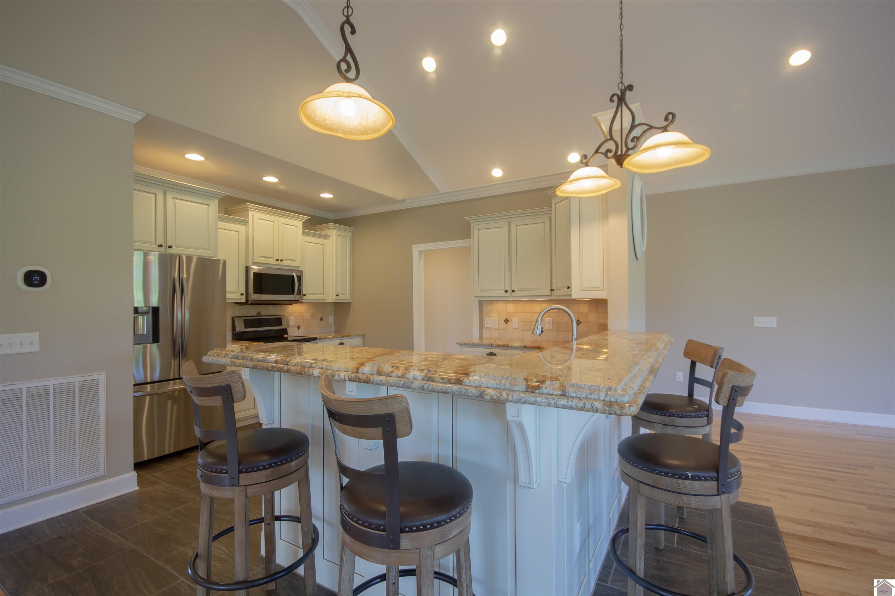 165 Valor Ct, Paducah, KY 42003 Listing Photo  7