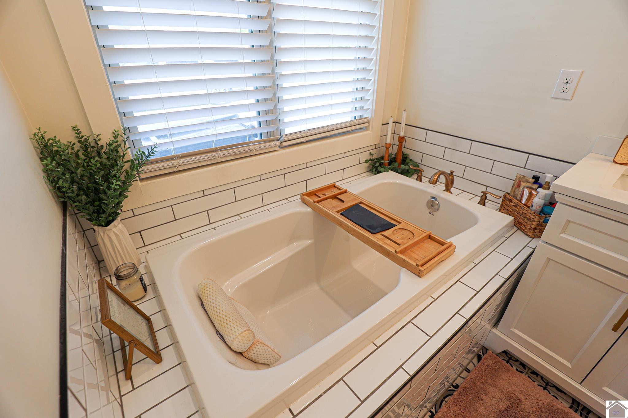 100 Jordan Road, West Paducah, KY 42086 Listing Photo  32