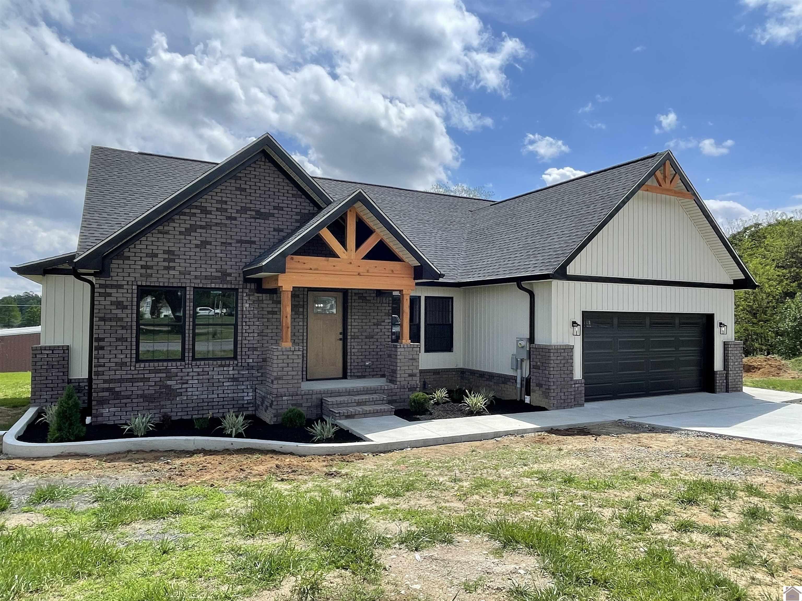 1360 Eagle Ln, Mayfield, KY 42066 Listing Photo  2