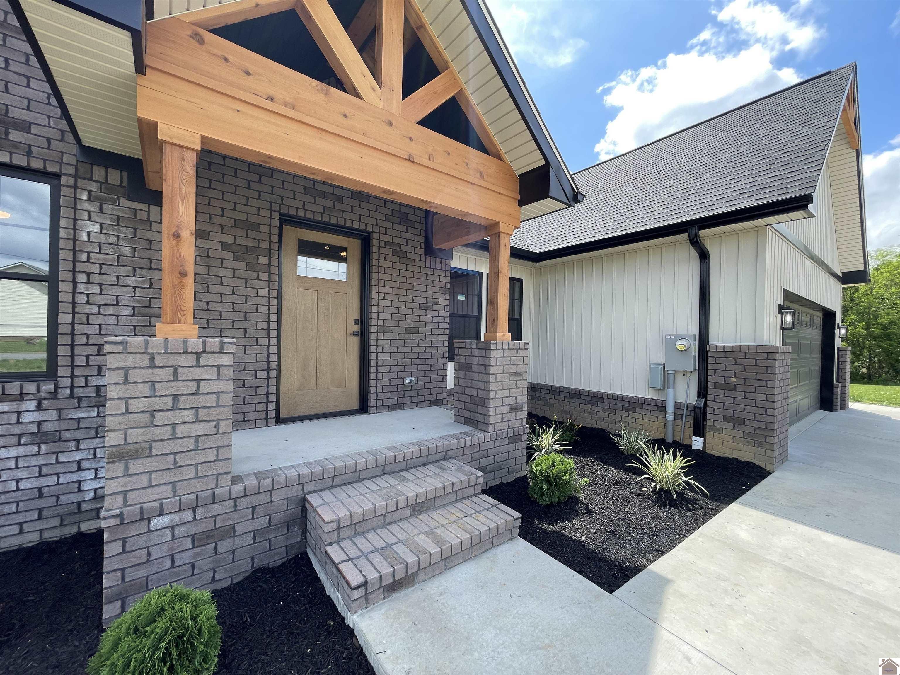 1360 Eagle Ln, Mayfield, KY 42066 Listing Photo  3