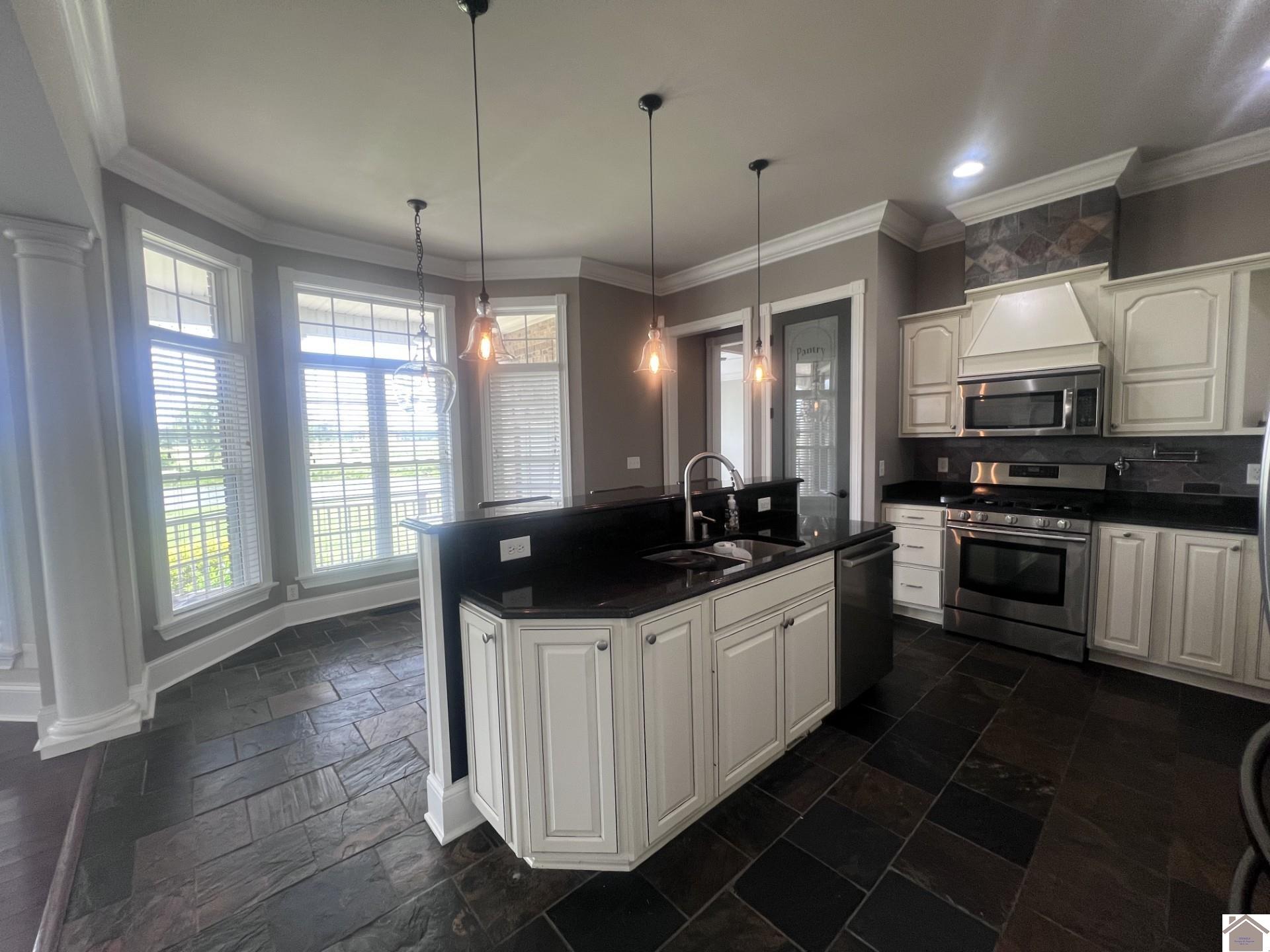 395 Yorkshire Dales, Mayfield, KY 42066 Listing Photo  12