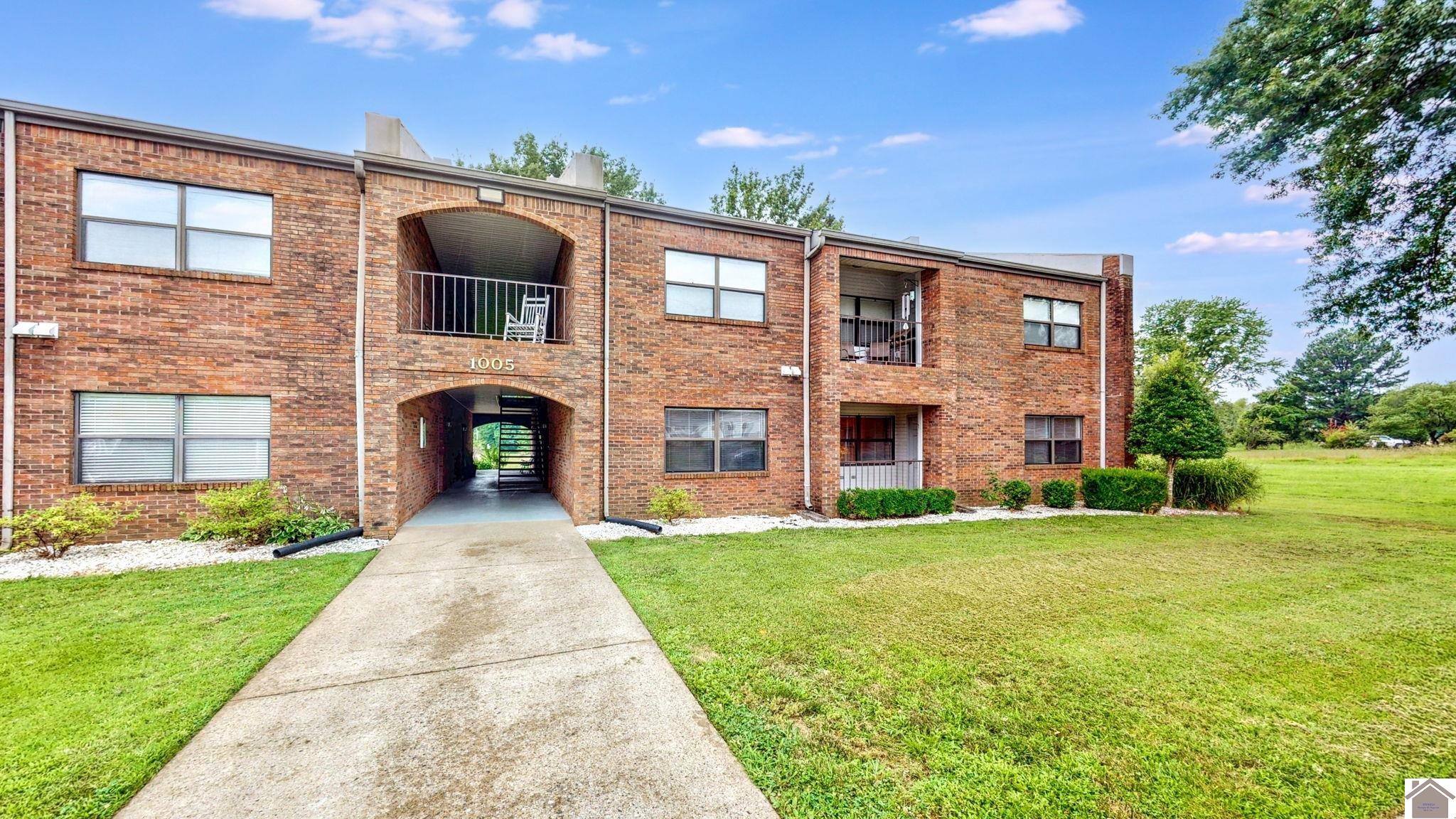 1005 Southwood Drive, Unit 1, Murray, KY 42071 Listing Photo  1