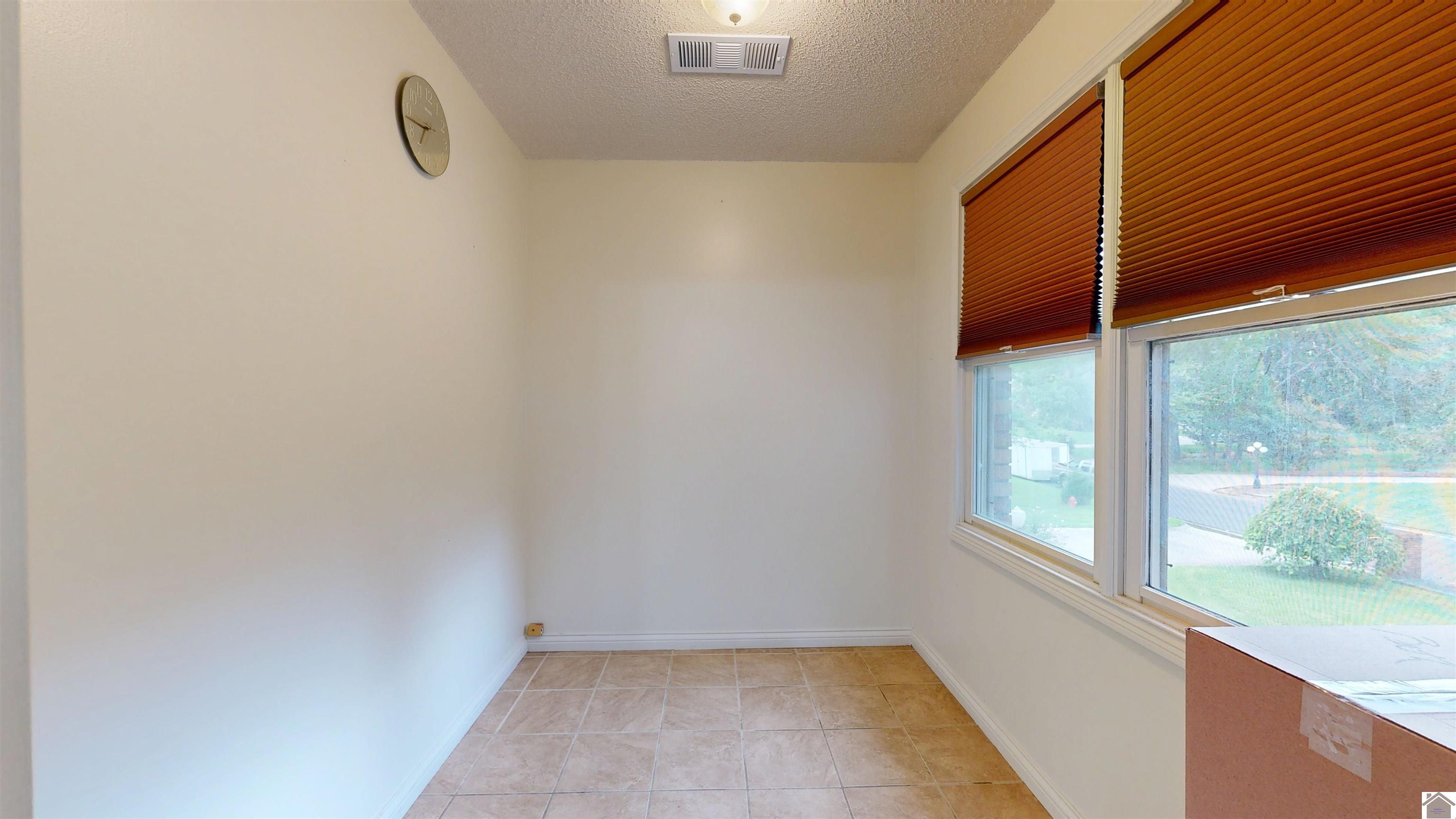 9 Park Place, Paducah, KY 42003 Listing Photo  29