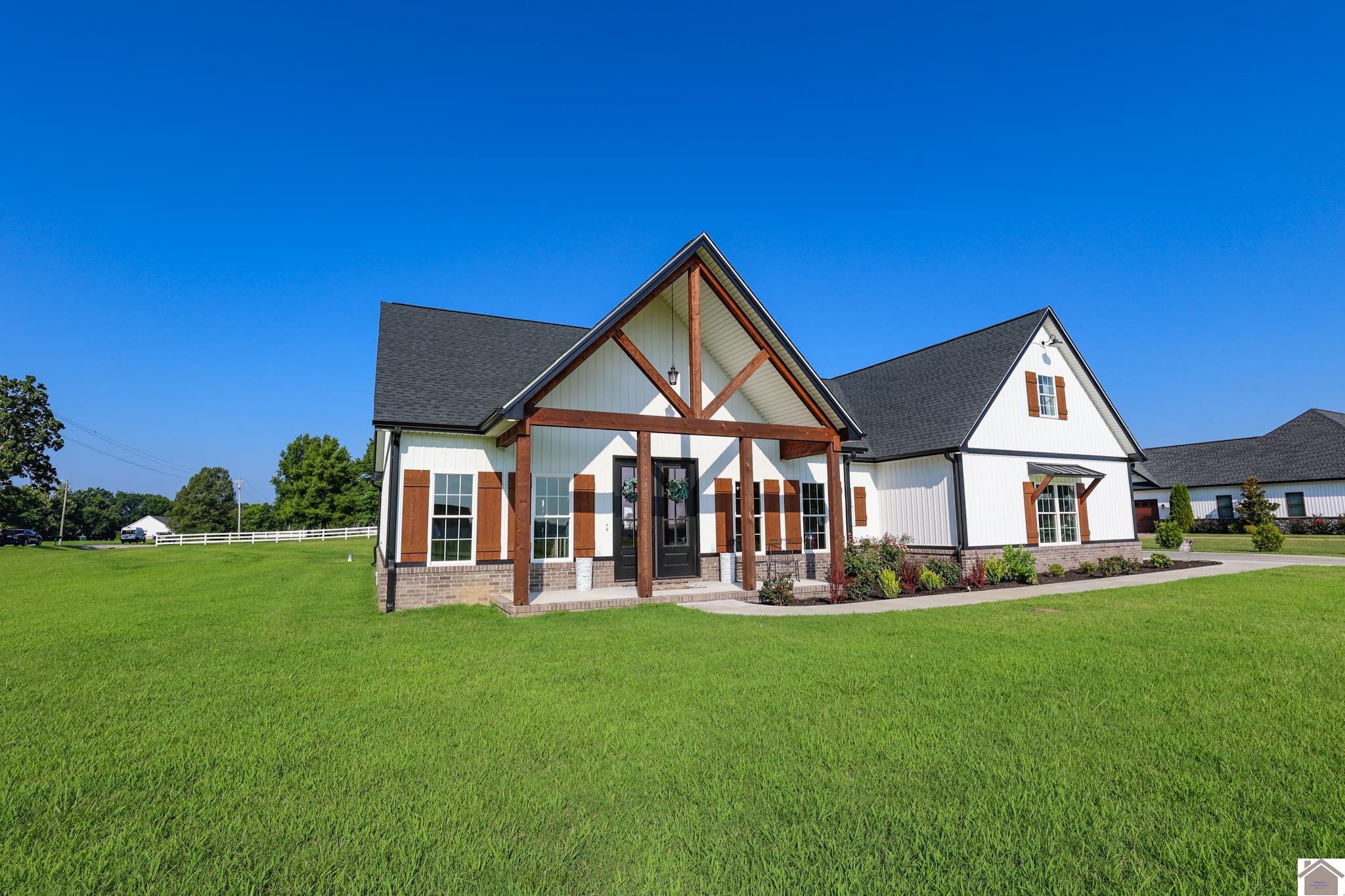 115 Mckenna, Kevil, KY 42053 Listing Photo  2